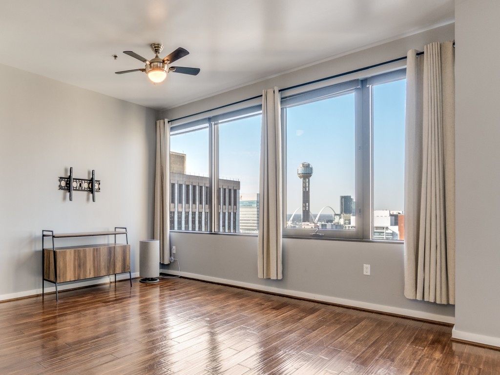 1200 Main Street 1506