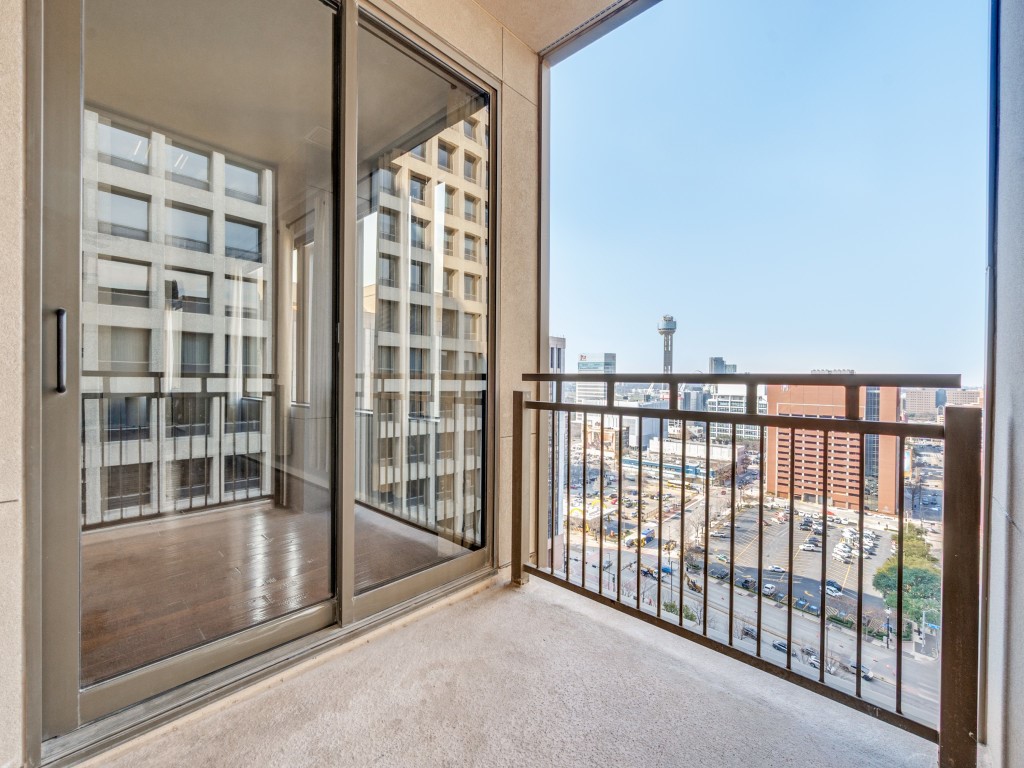 1200 Main Street 1506