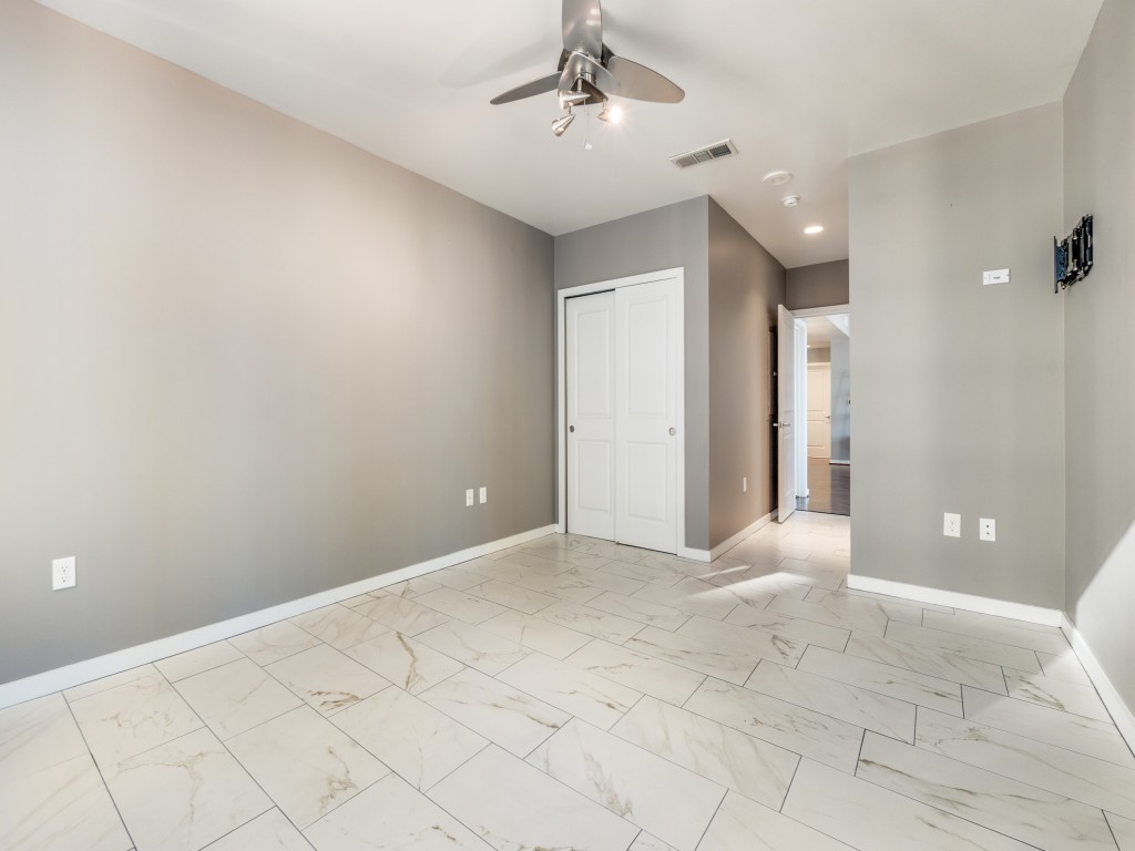 1200 Main Street 1506