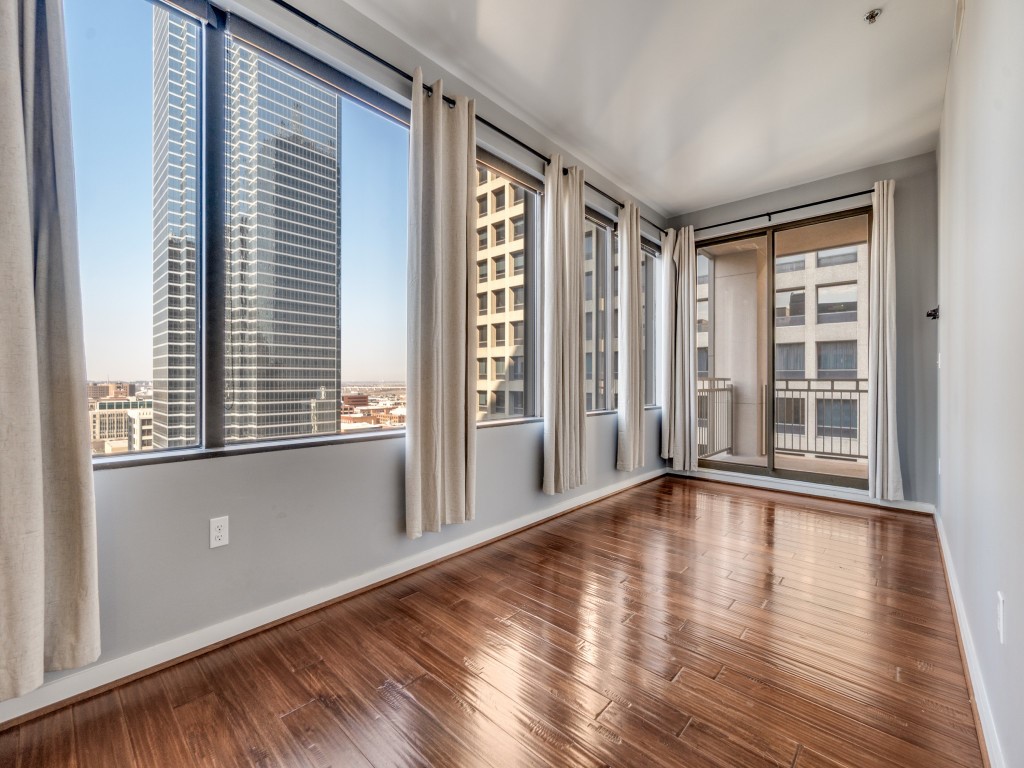 1200 Main Street 1506