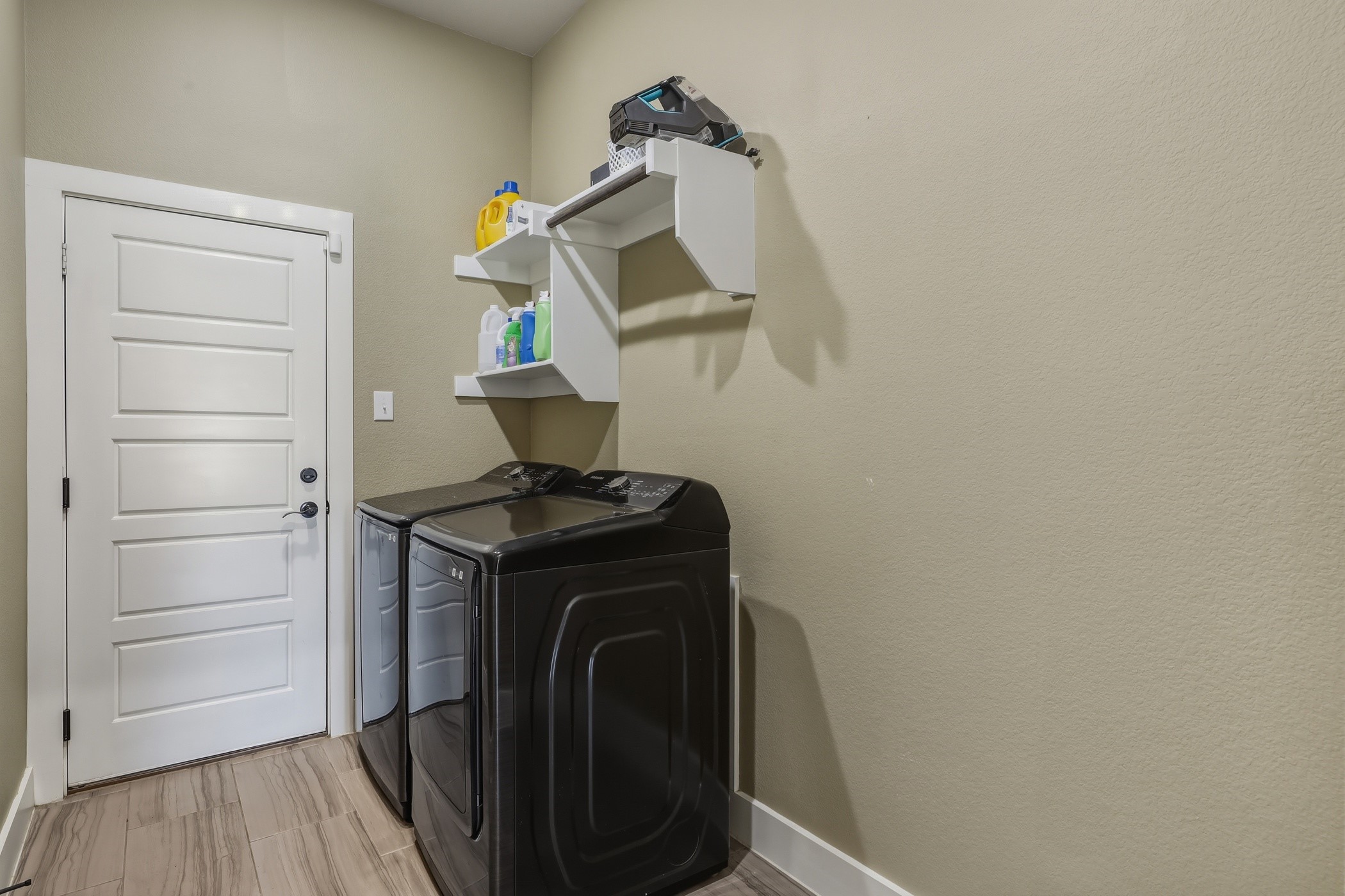 6579 Oak Ridge Court