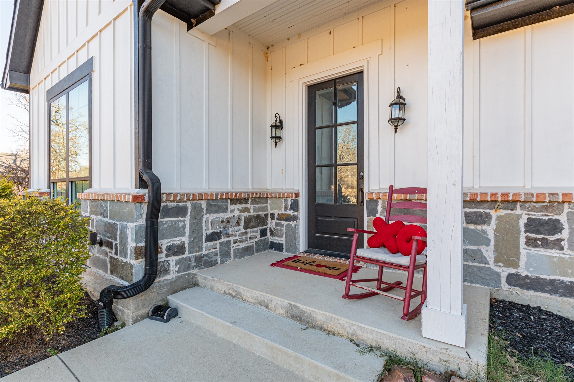 101 Lakeview Trail