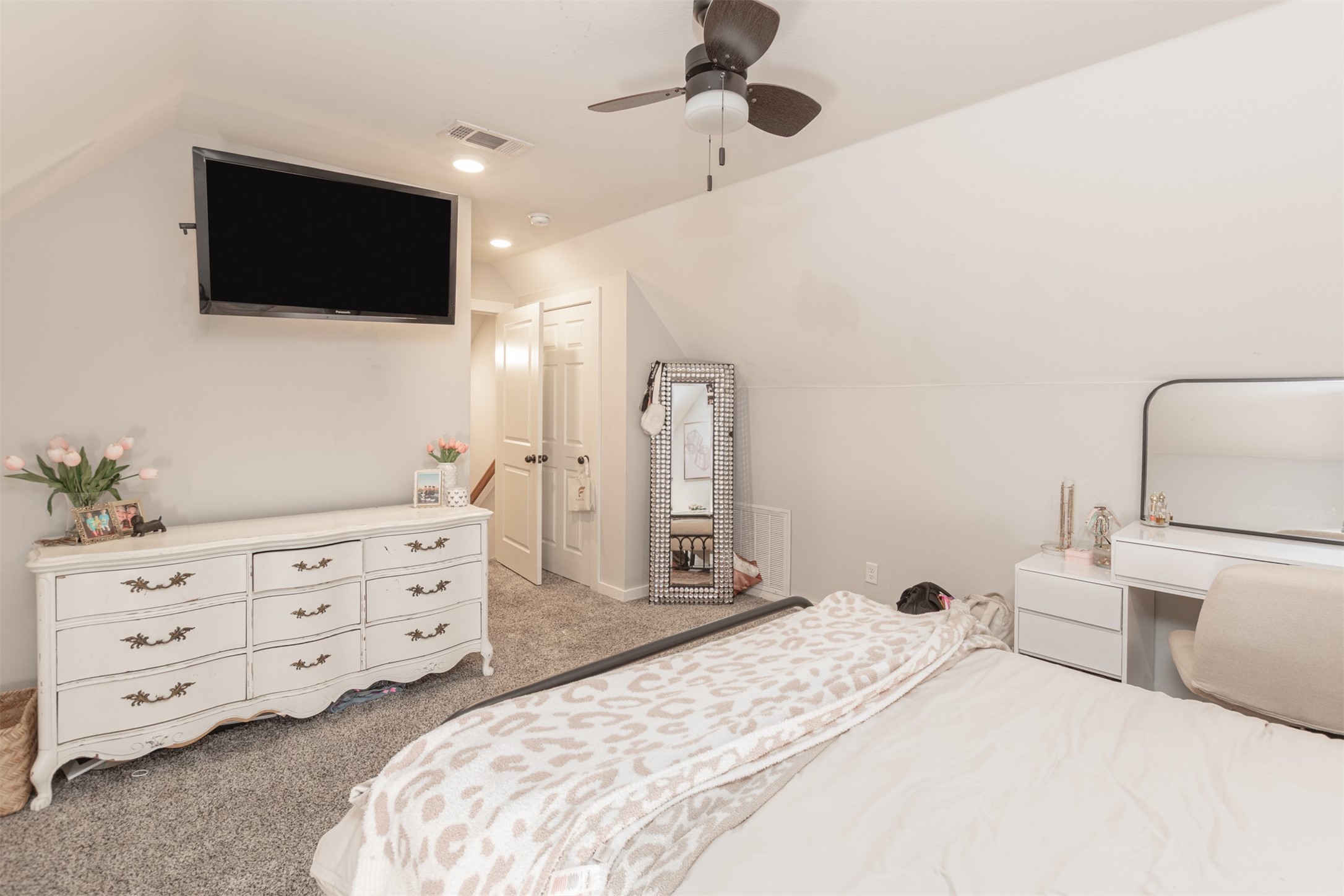 101 Lakeview Trail