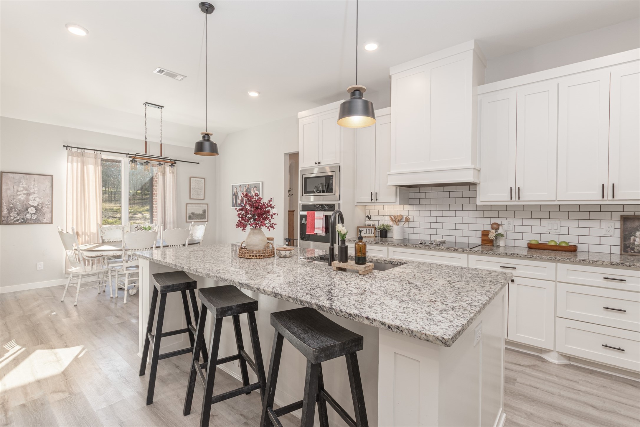 101 Lakeview Trail