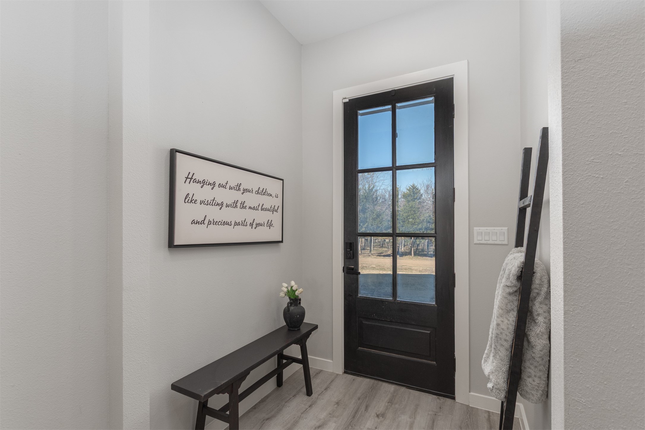 101 Lakeview Trail