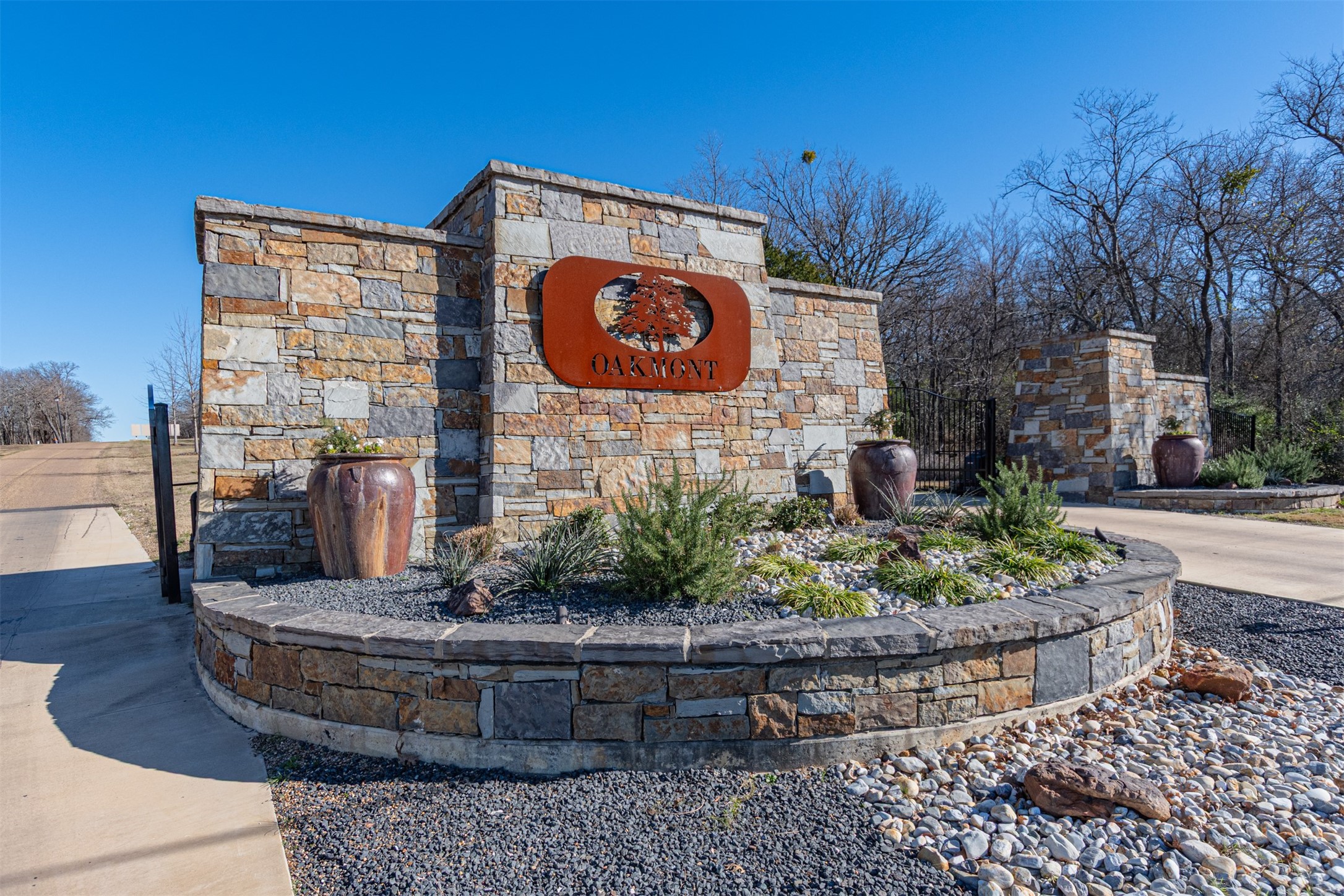 101 Lakeview Trail