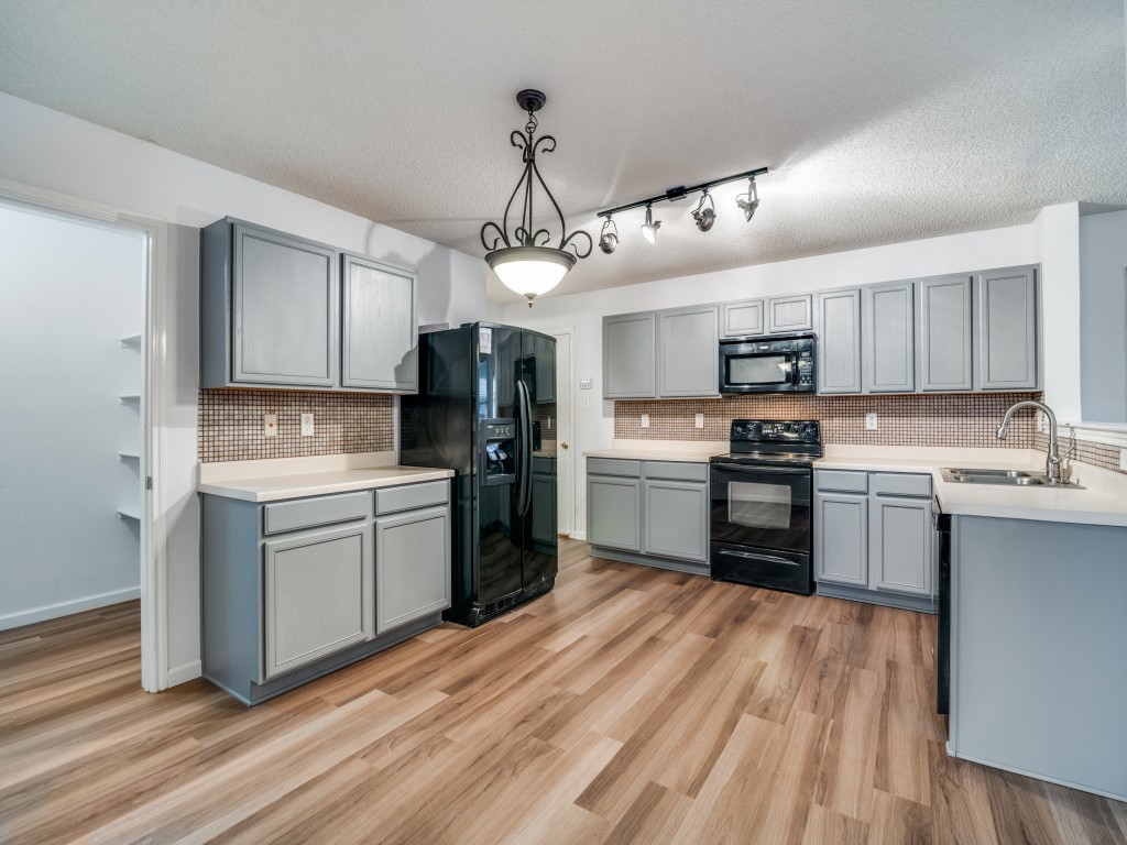 3100 Misty Ridge Lane