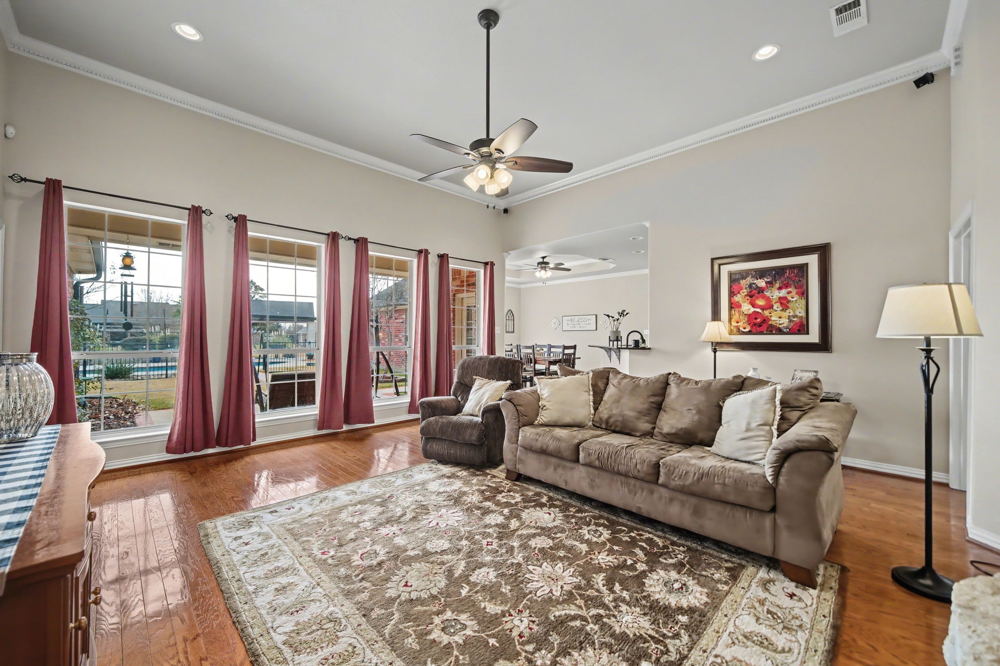 10924 Bradley Circle