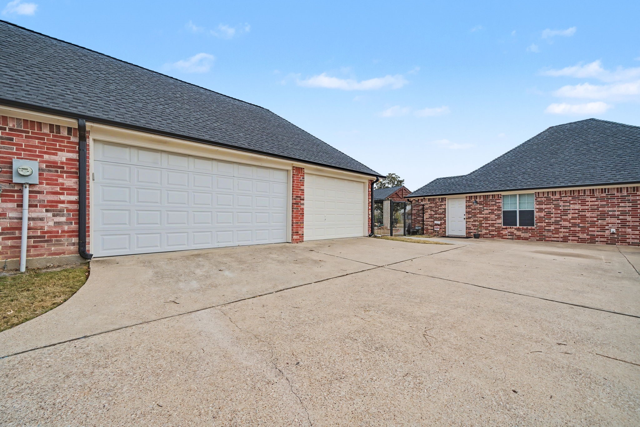 10924 Bradley Circle