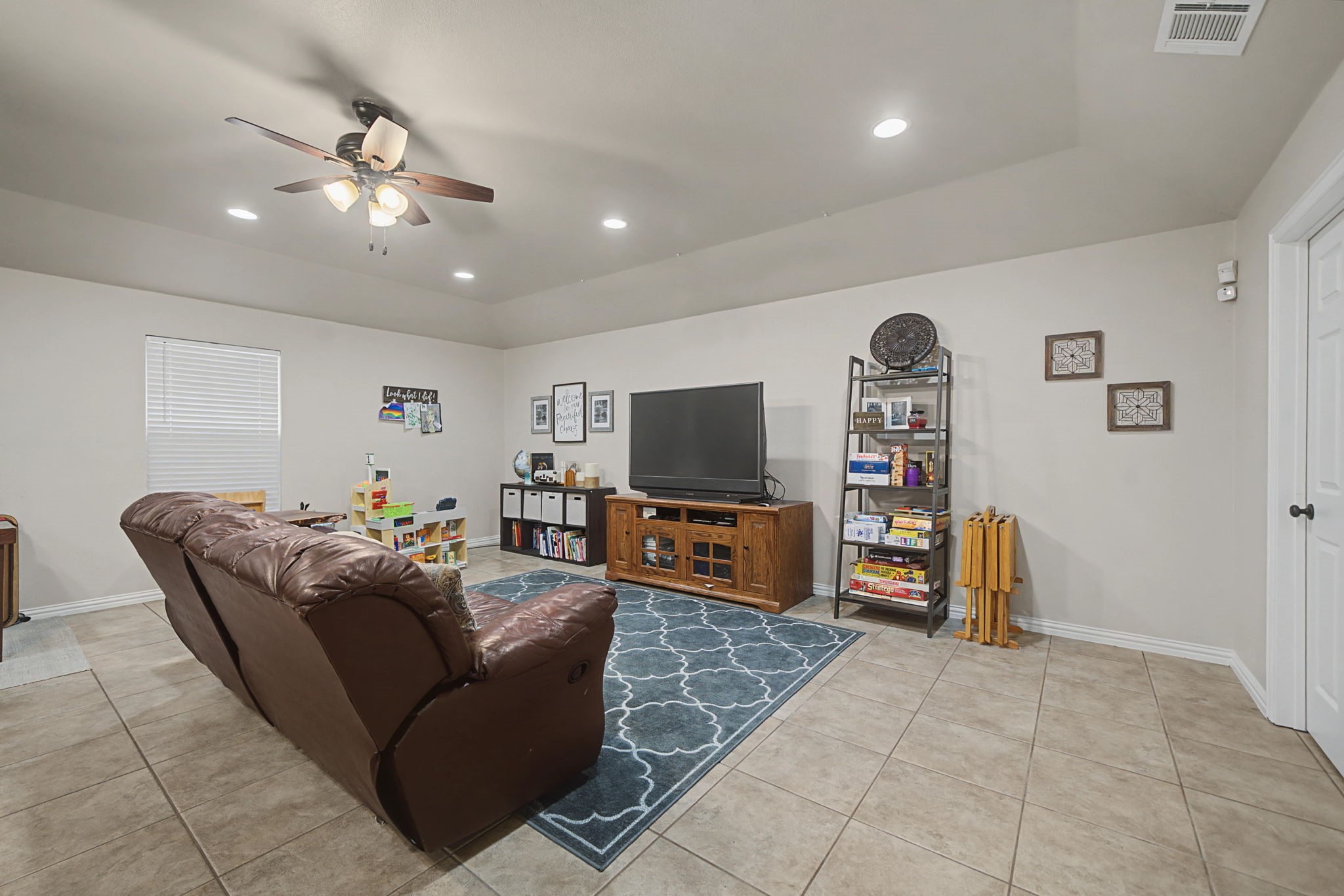 10924 Bradley Circle