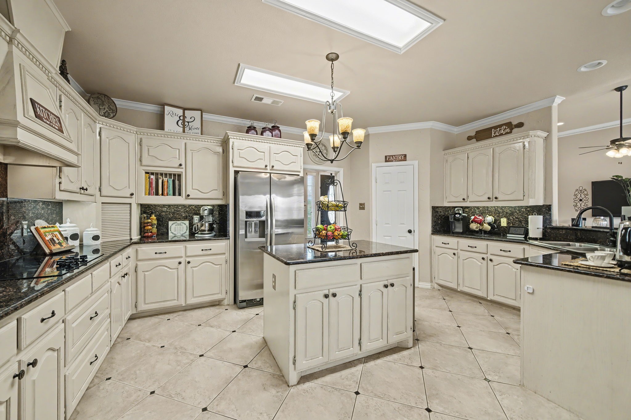 10924 Bradley Circle