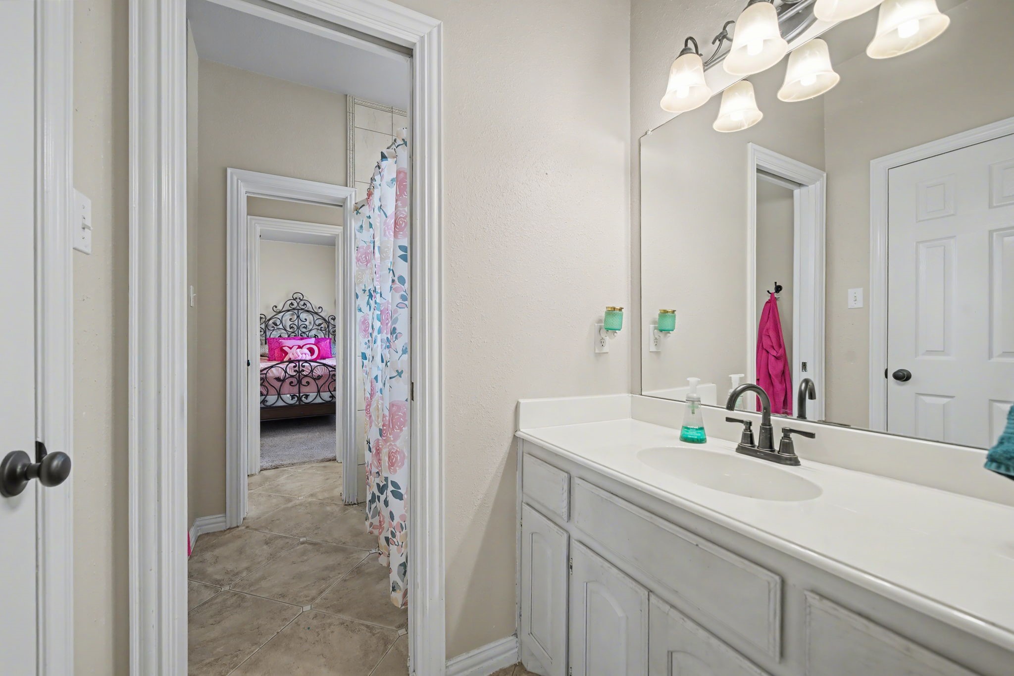 10924 Bradley Circle