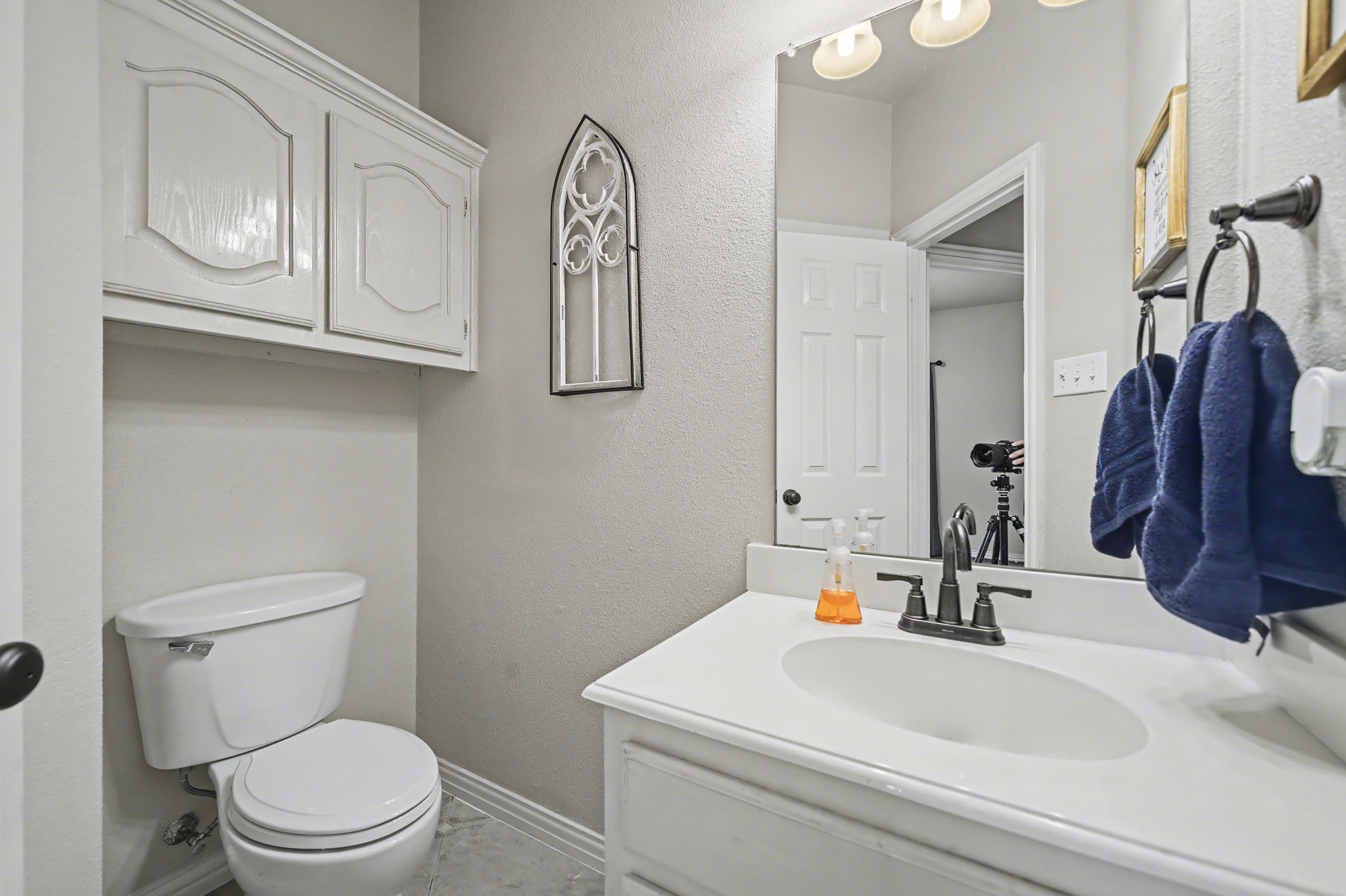 10924 Bradley Circle