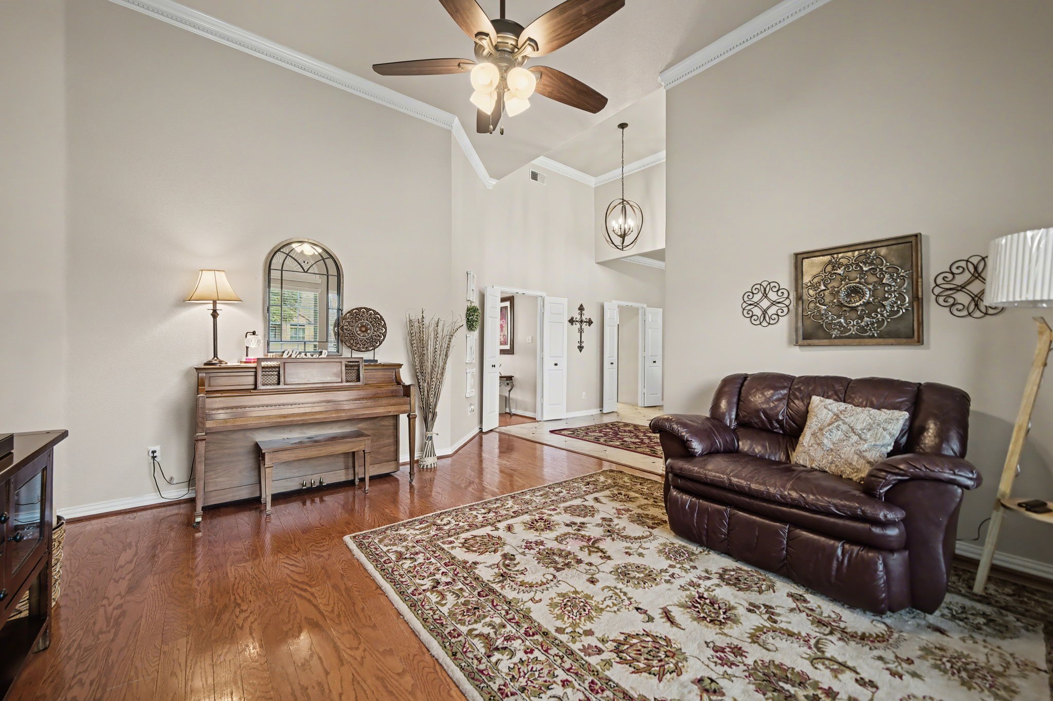 10924 Bradley Circle