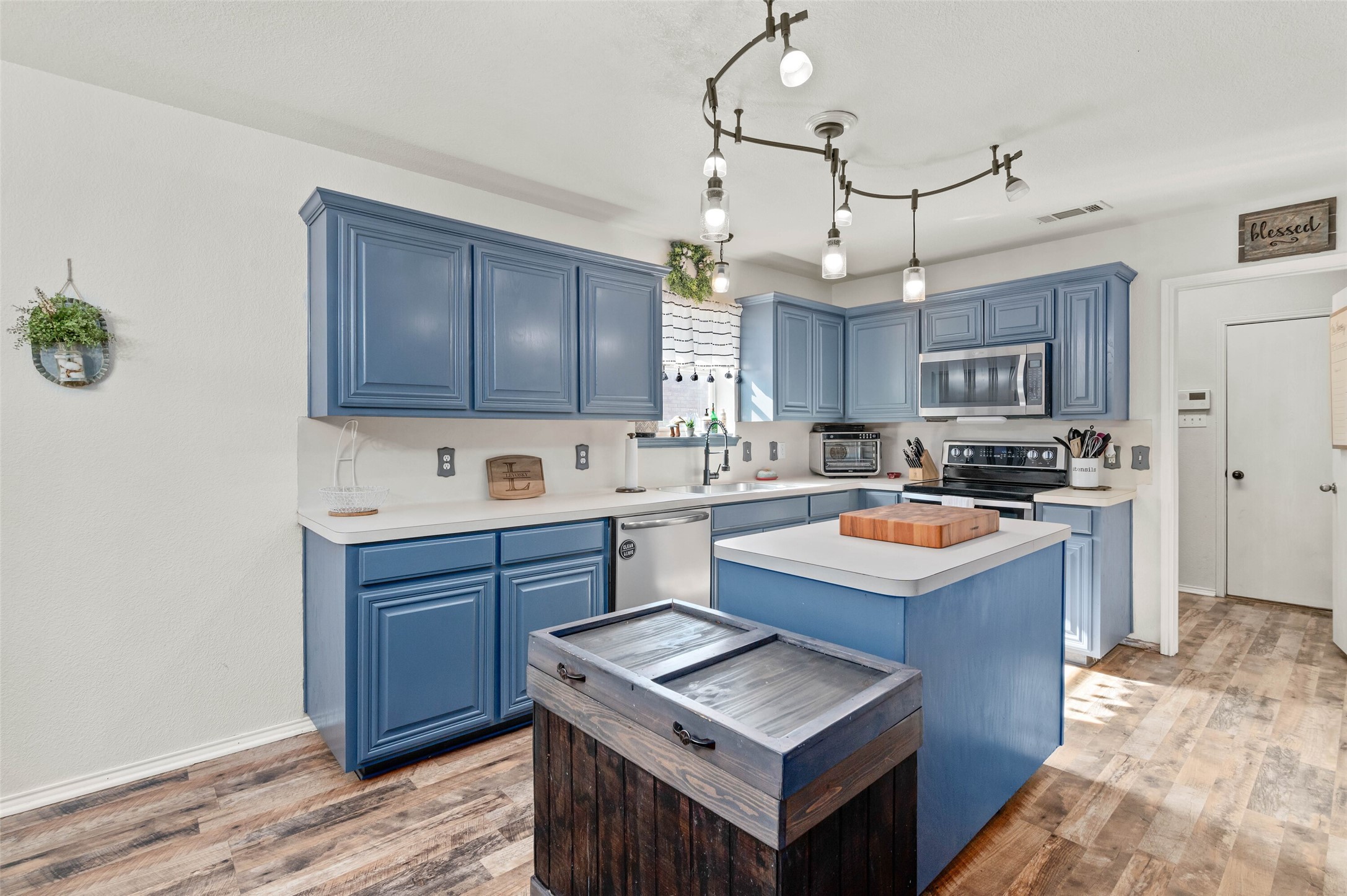 250 Wellington Trail