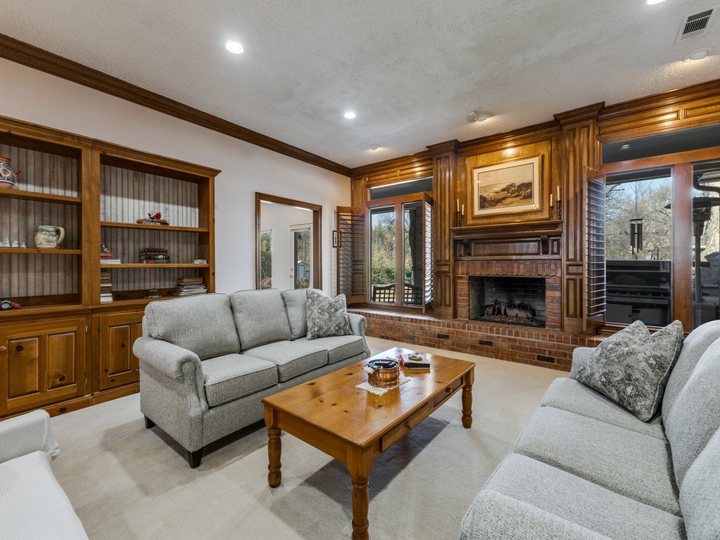 9915 Wood Forest Drive