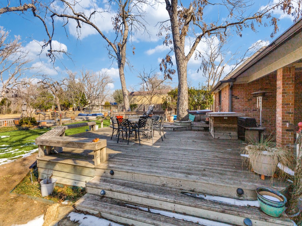 9915 Wood Forest Drive