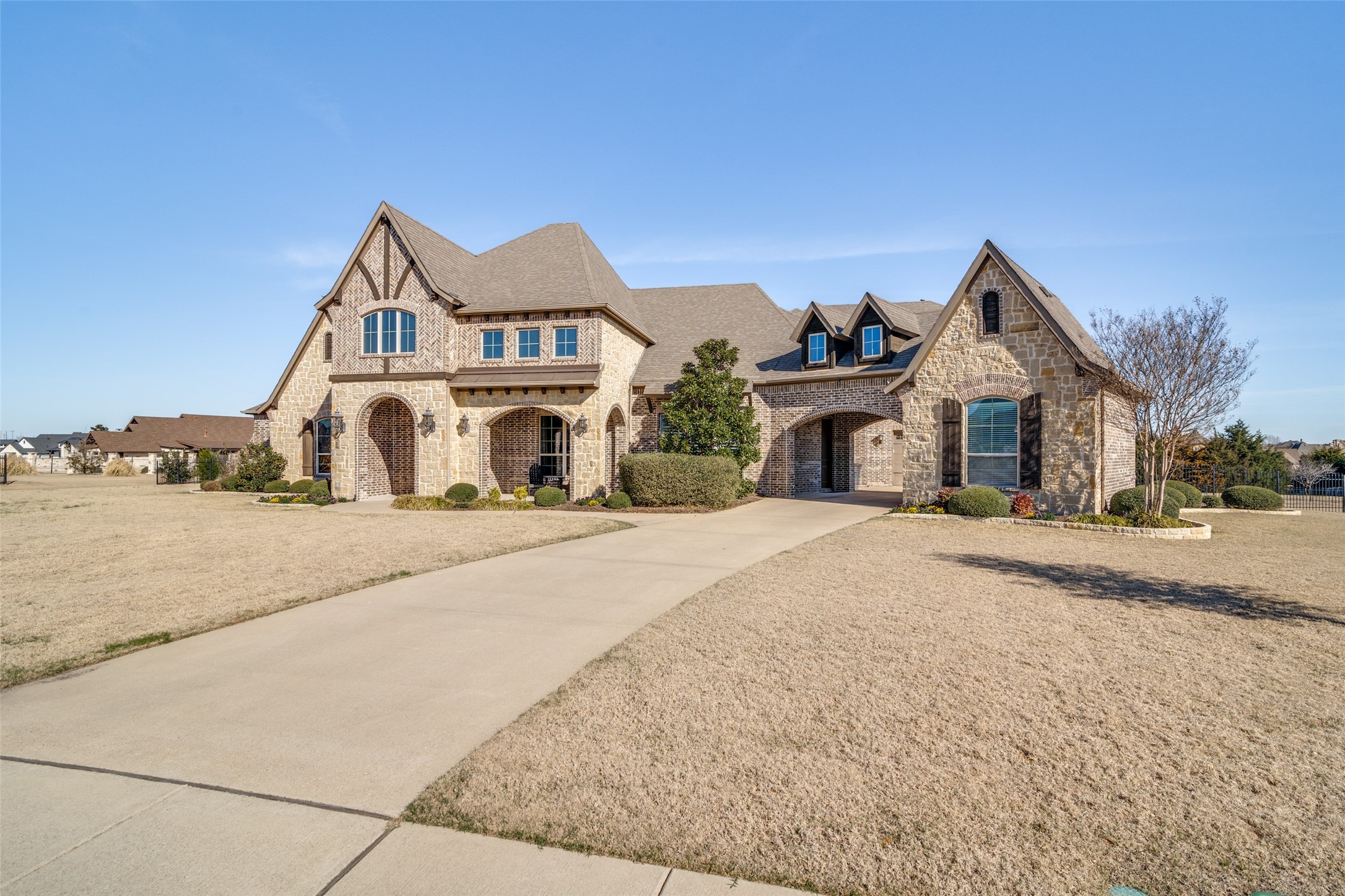 1115 Warwick Court
