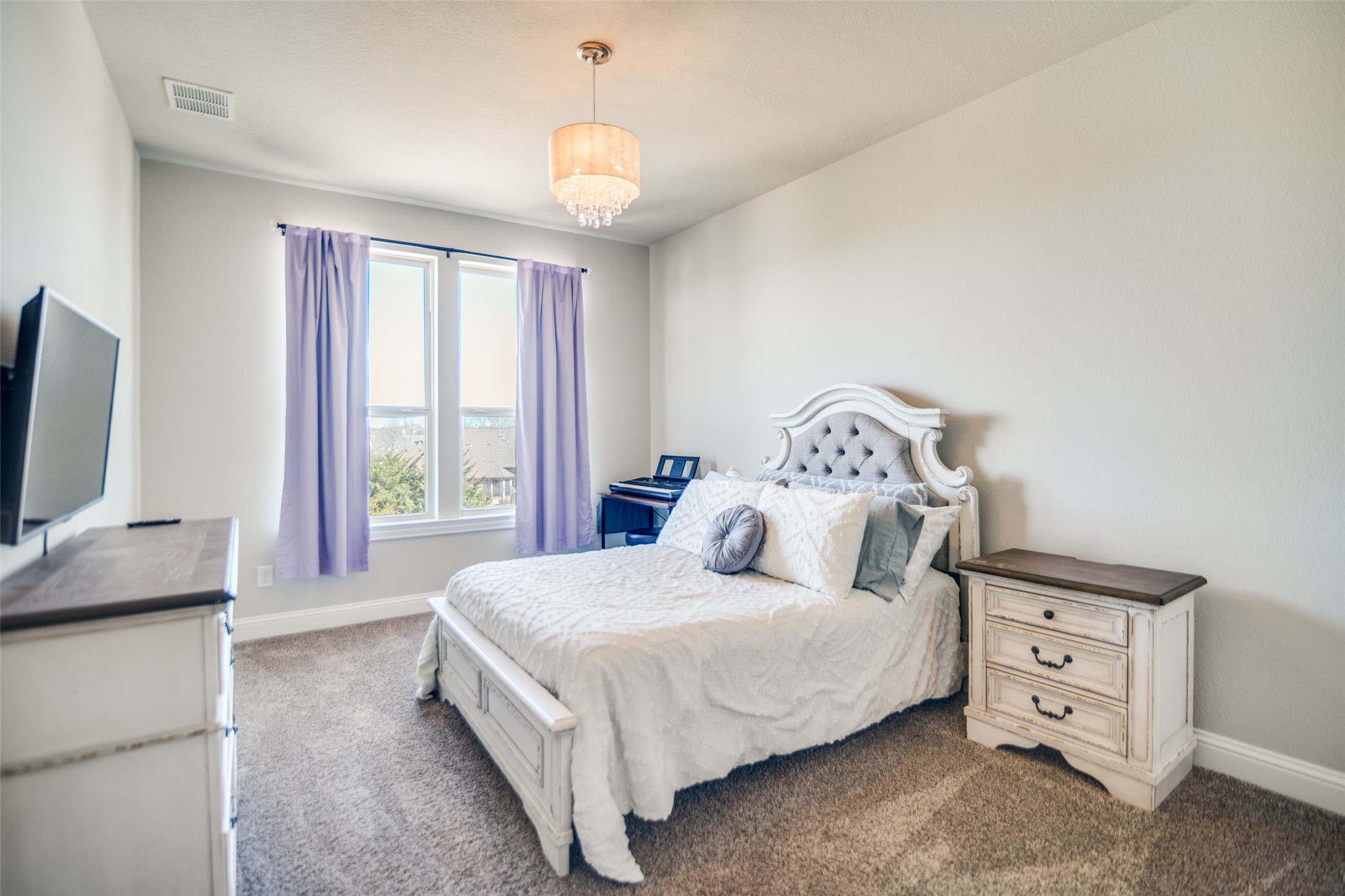 1115 Warwick Court