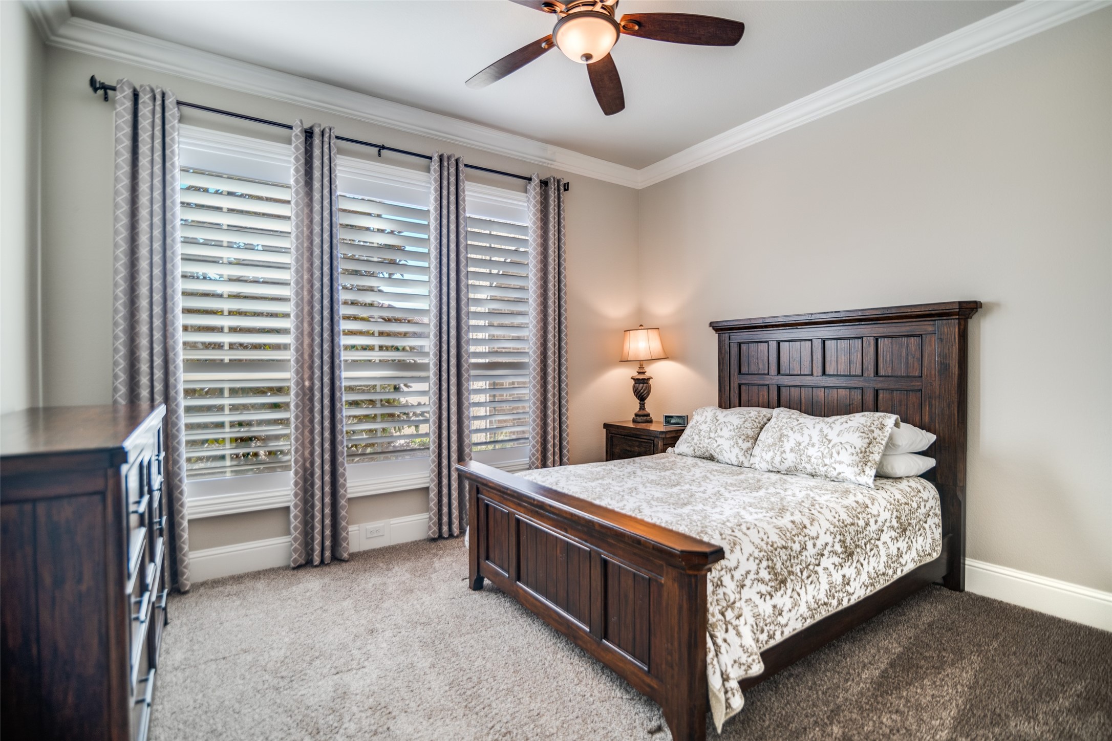 1115 Warwick Court