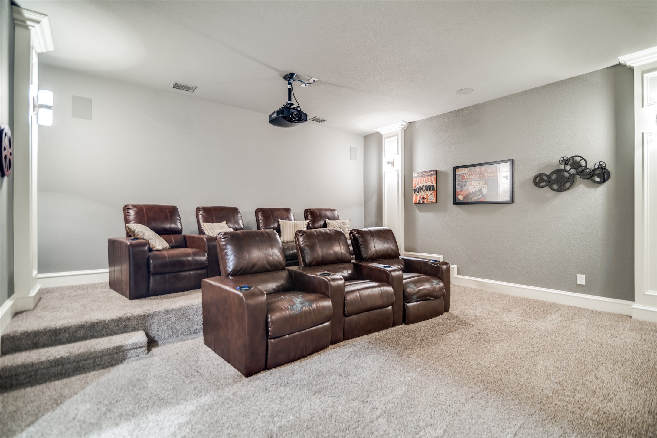1115 Warwick Court