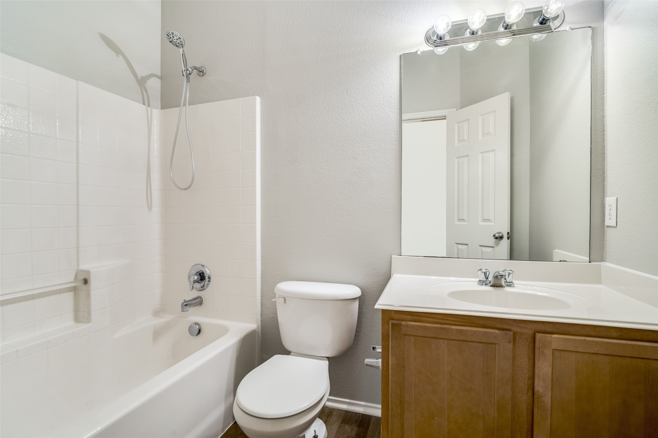 3690 Chestnut Trail