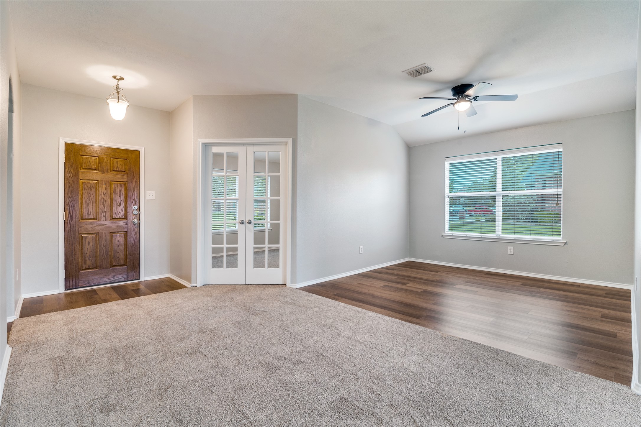 3690 Chestnut Trail