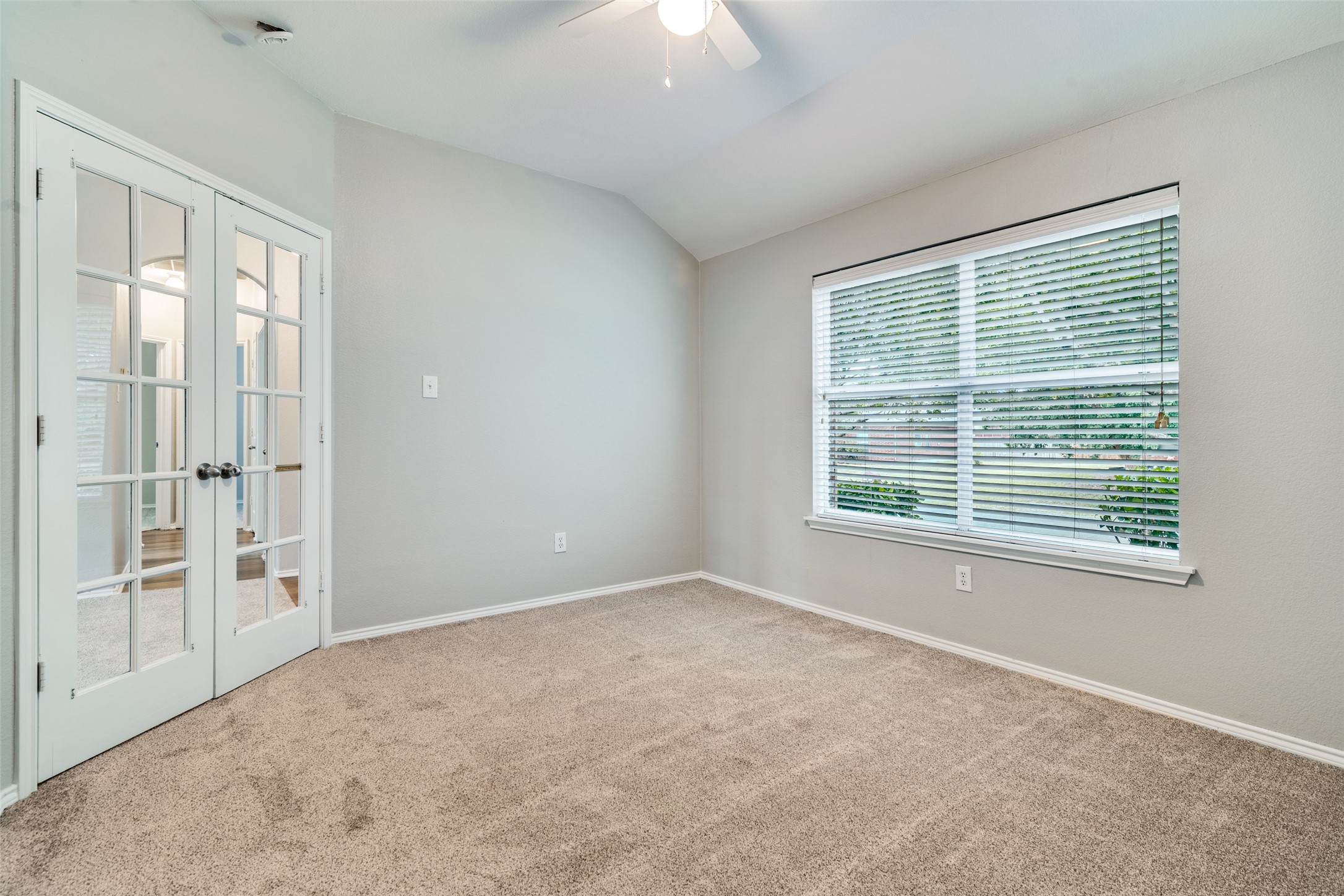 3690 Chestnut Trail