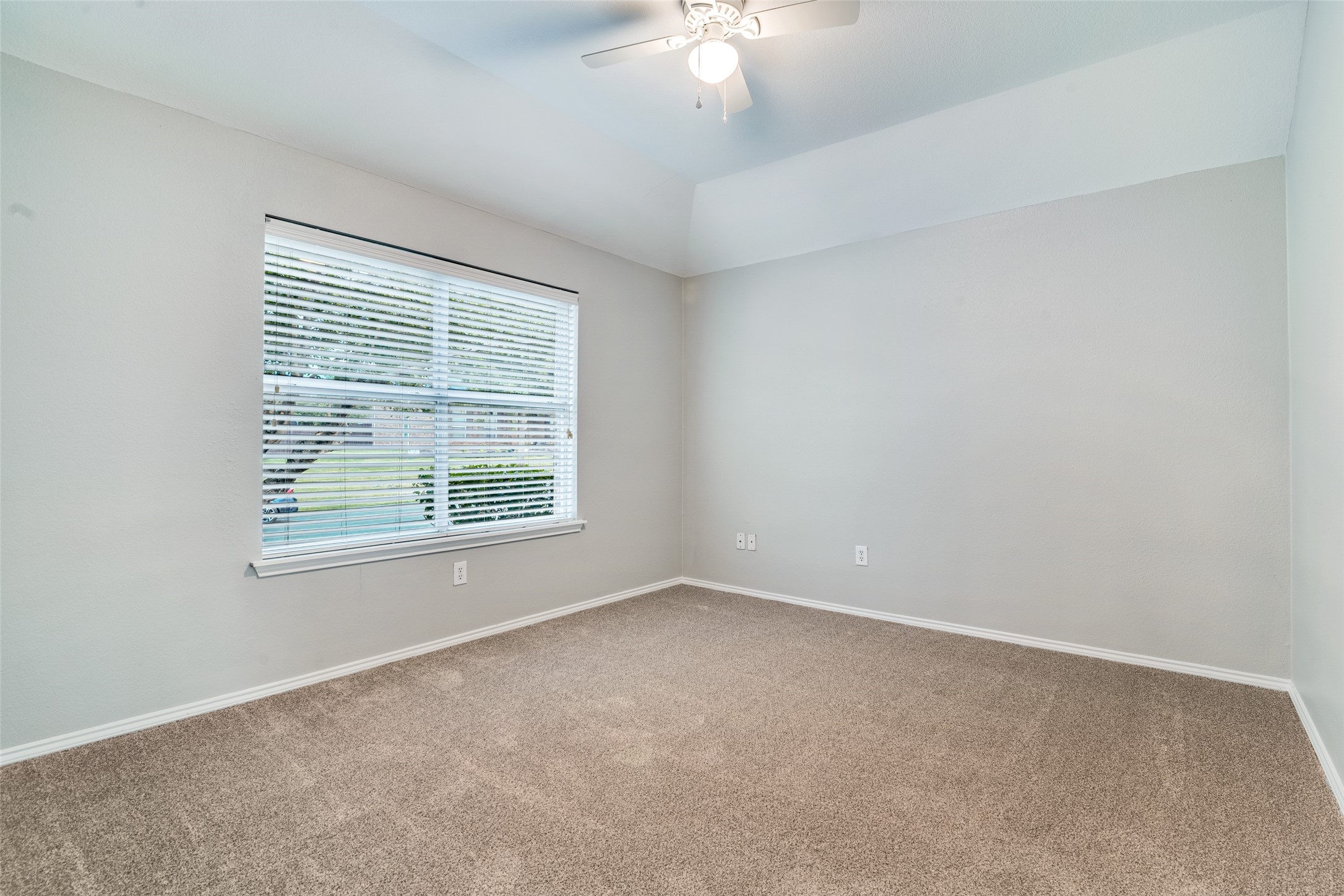 3690 Chestnut Trail