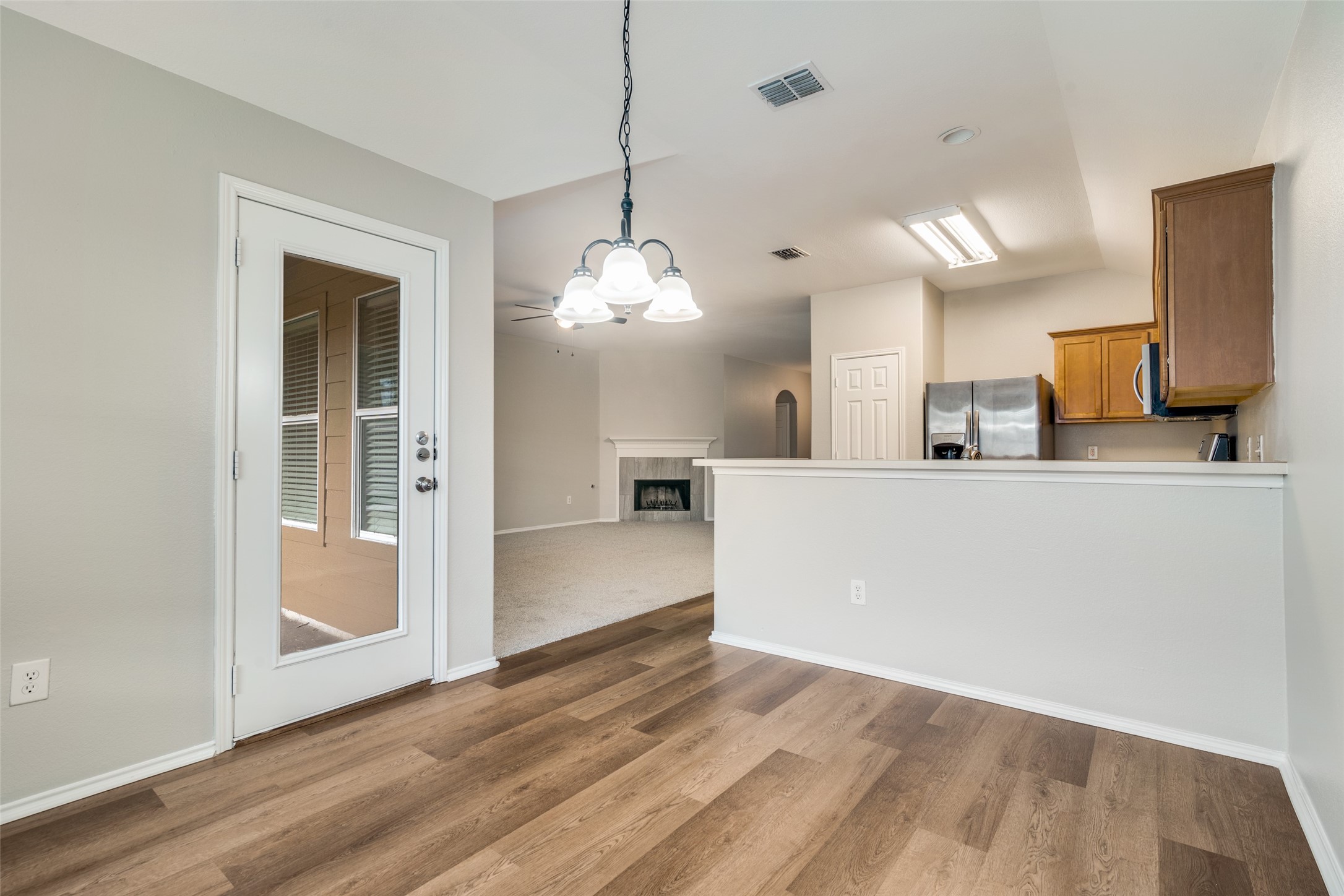 3690 Chestnut Trail
