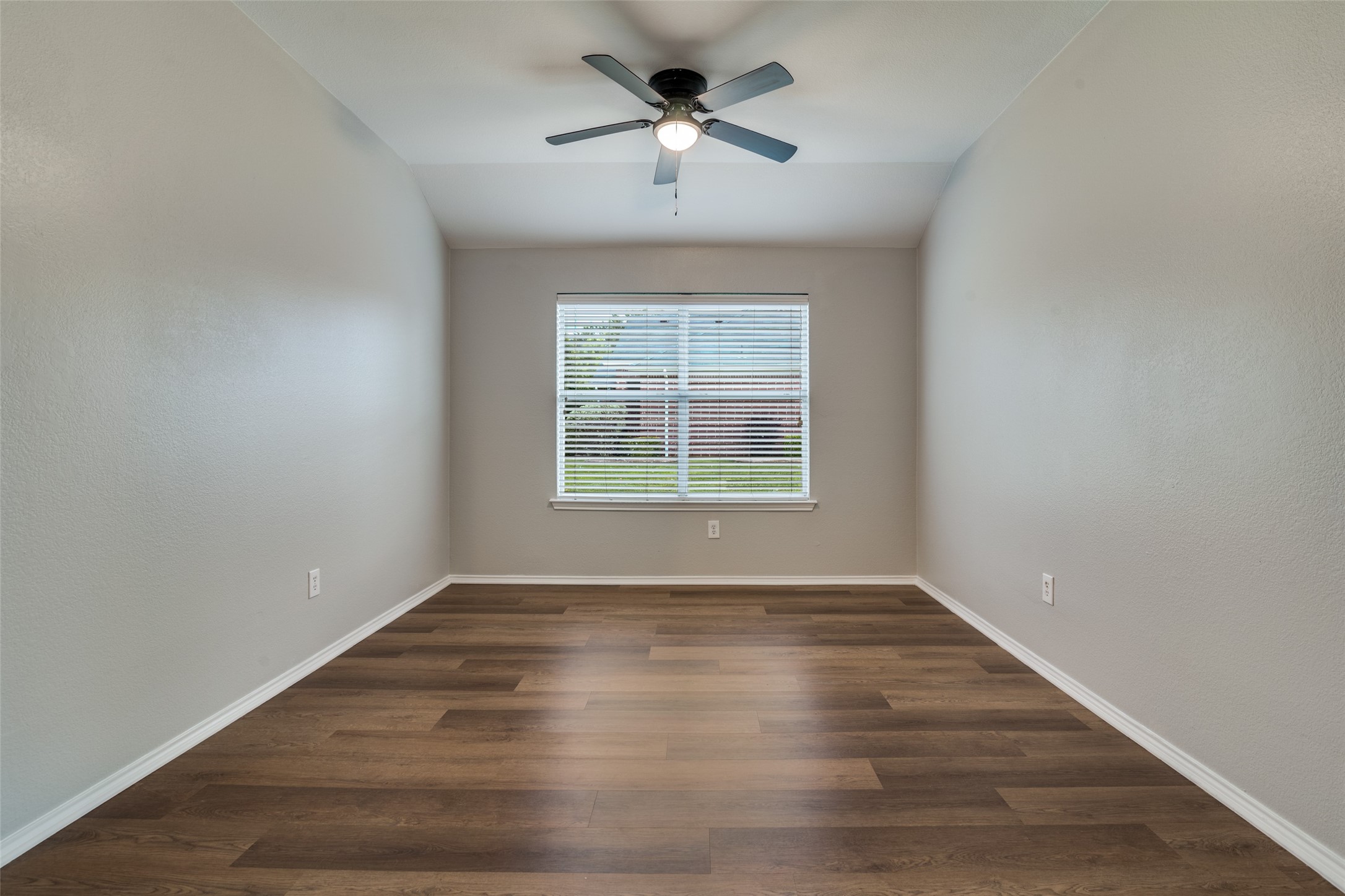 3690 Chestnut Trail
