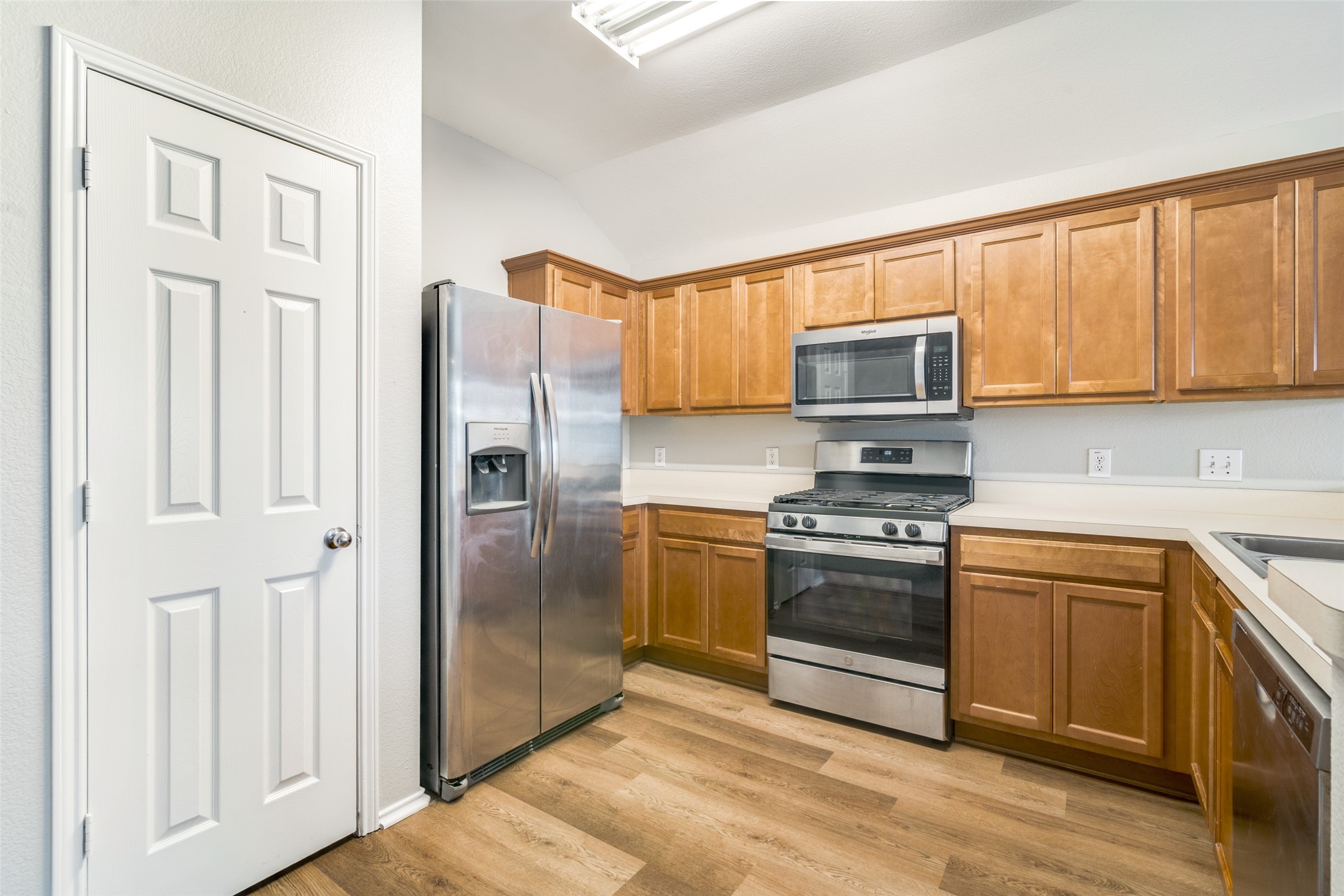 3690 Chestnut Trail