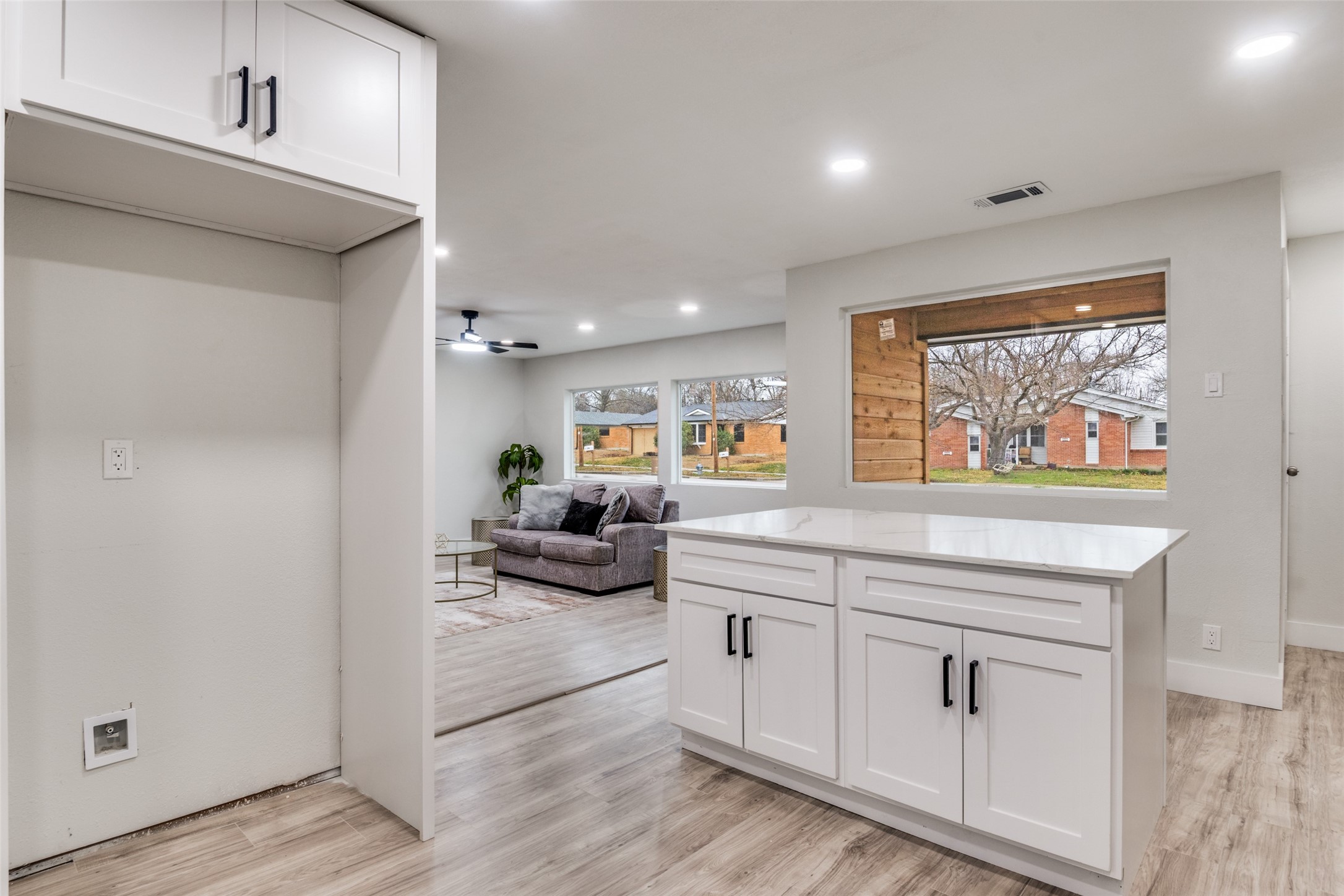 1008 Mardi Gras Lane