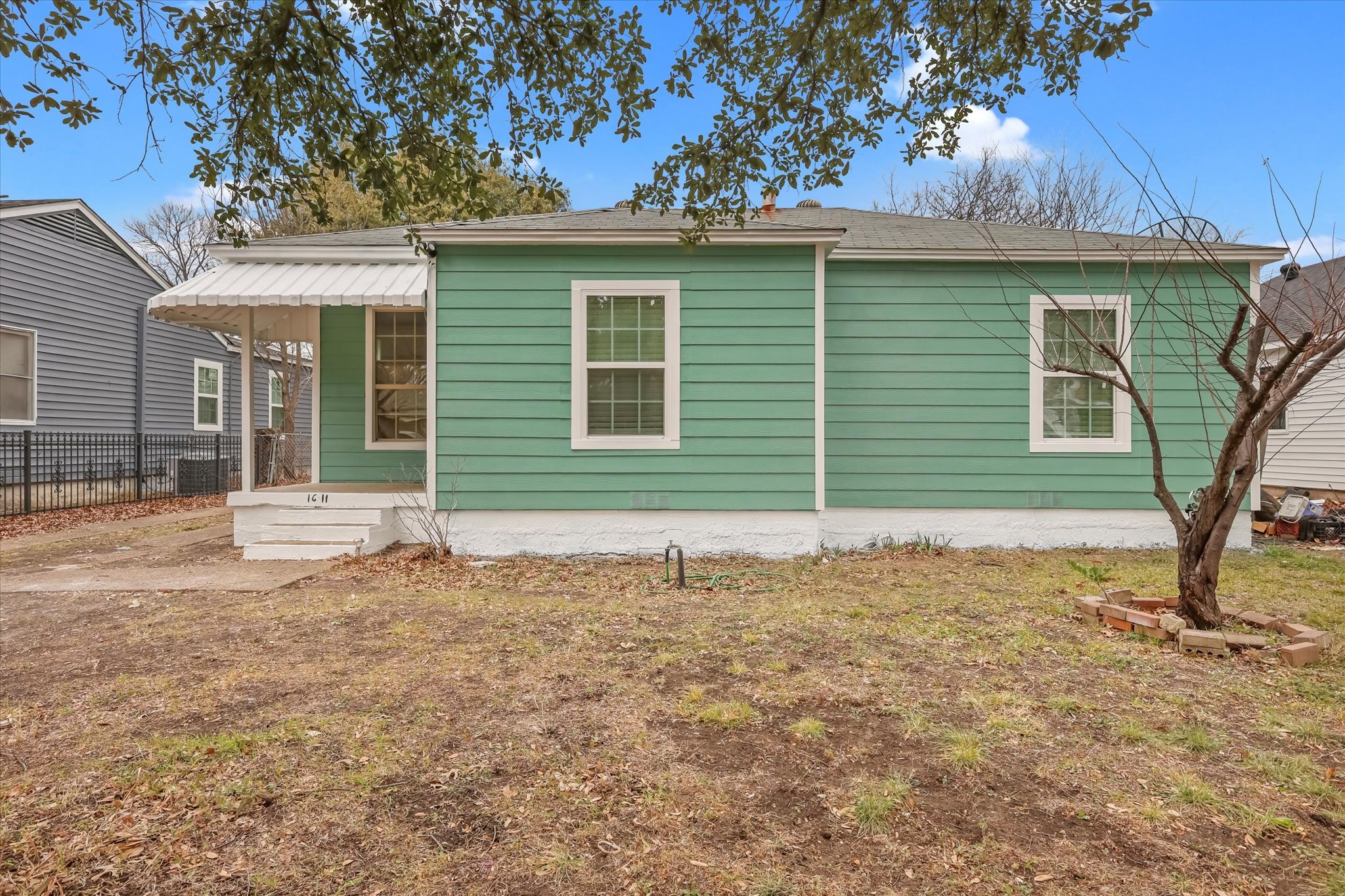 1611 Savoy Street