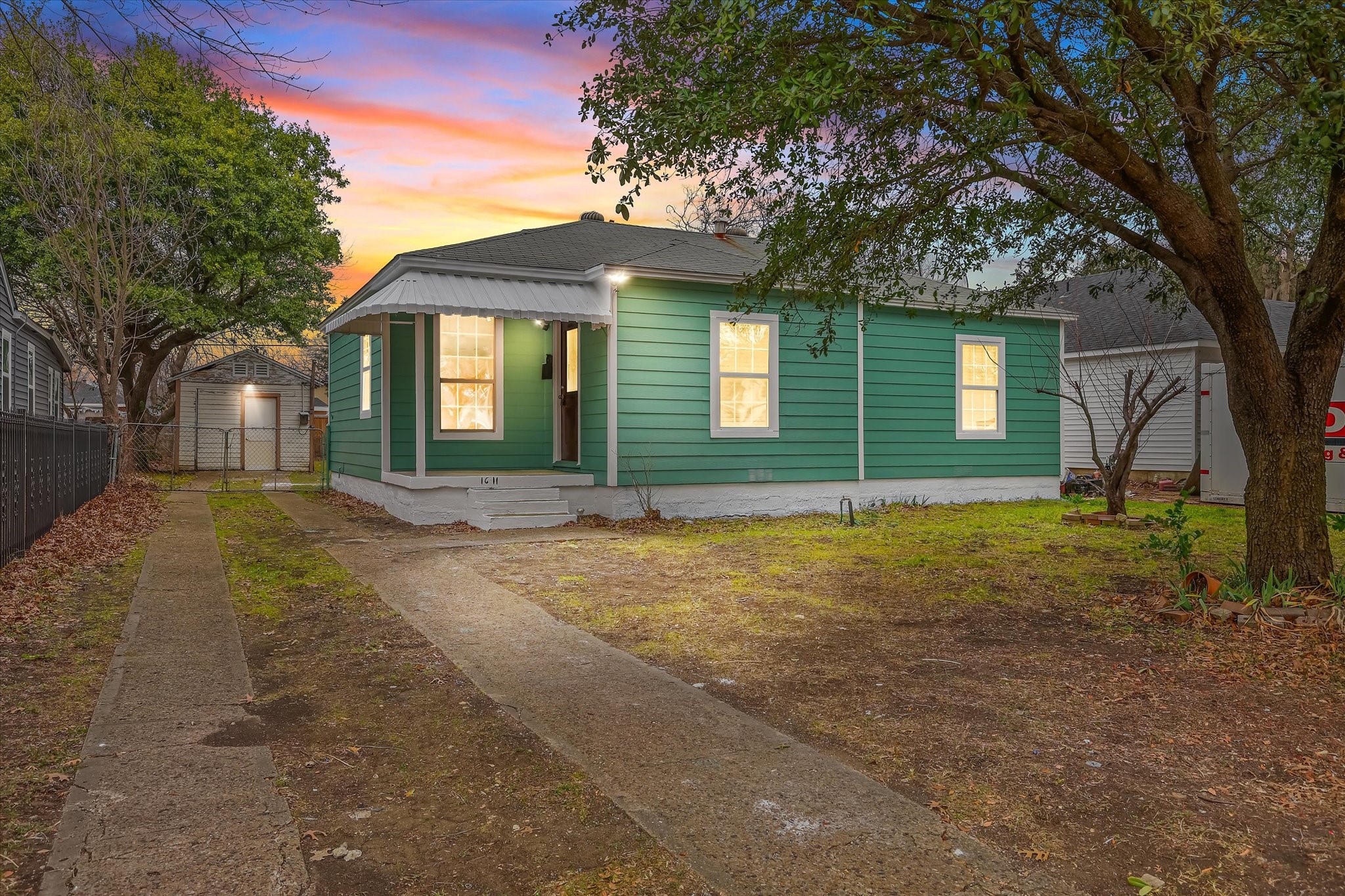 1611 Savoy Street