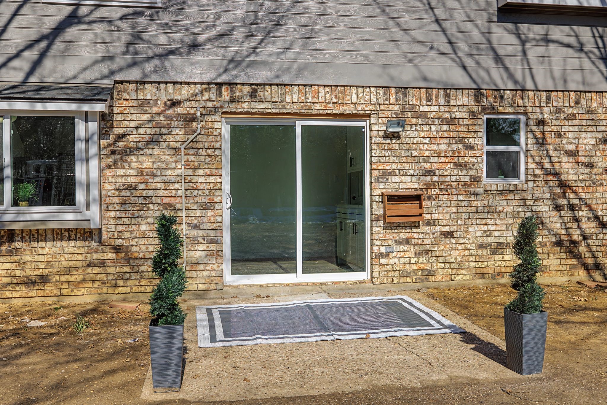 5956 Hilltop Drive