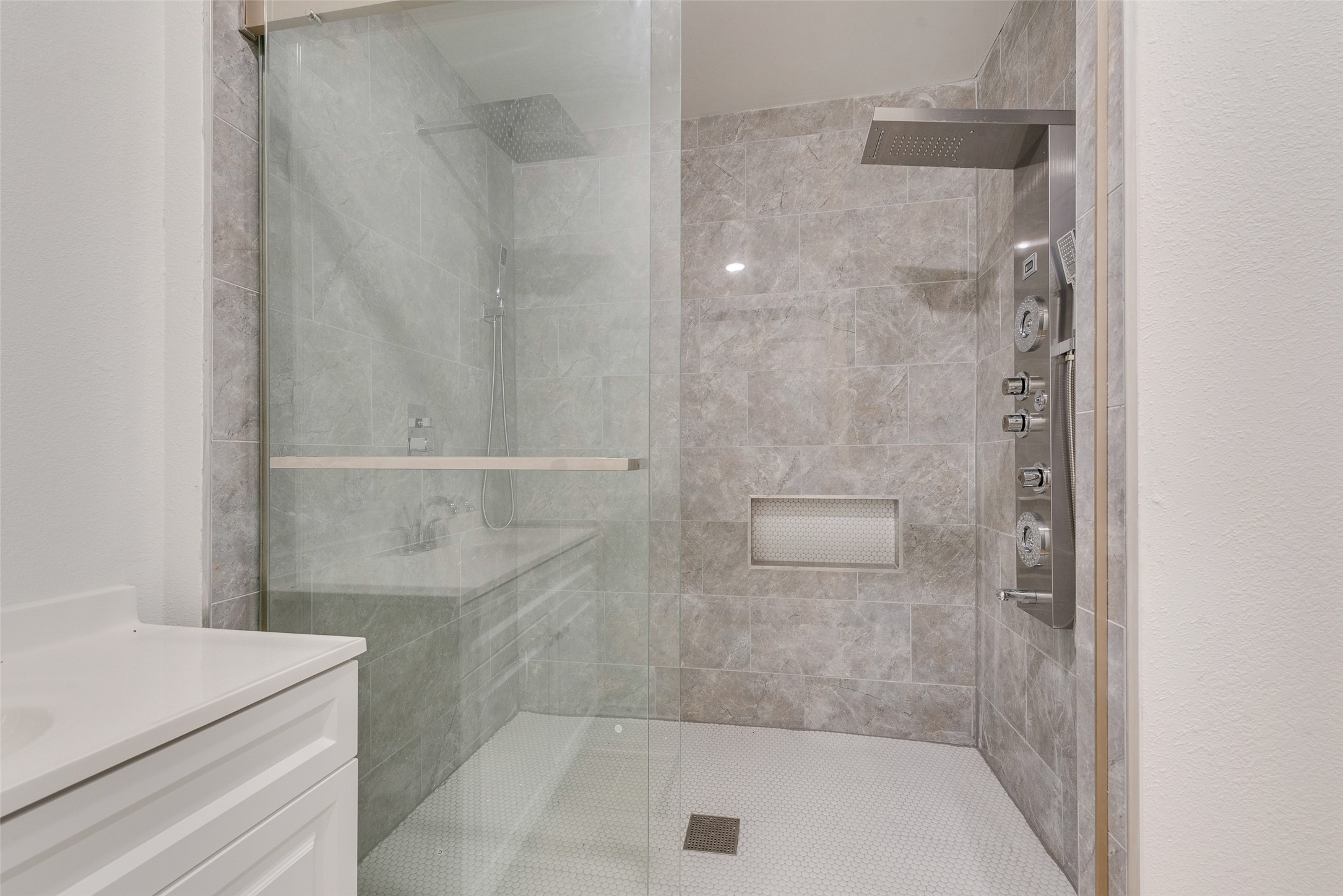 8041 County Road 2584