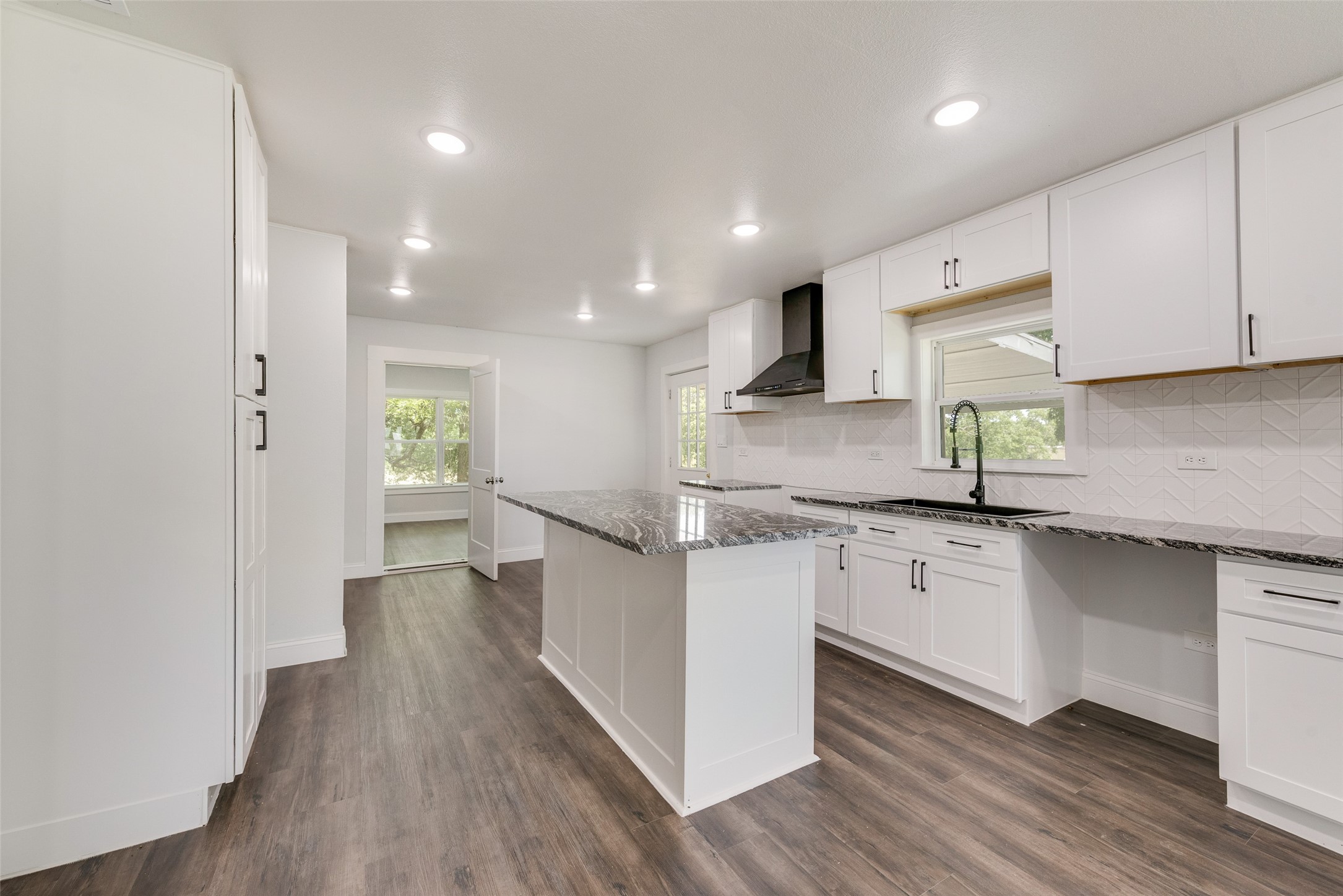 8041 County Road 2584