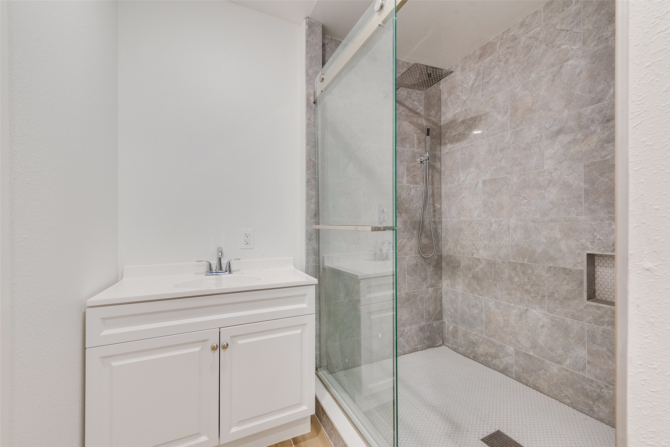 8041 County Road 2584