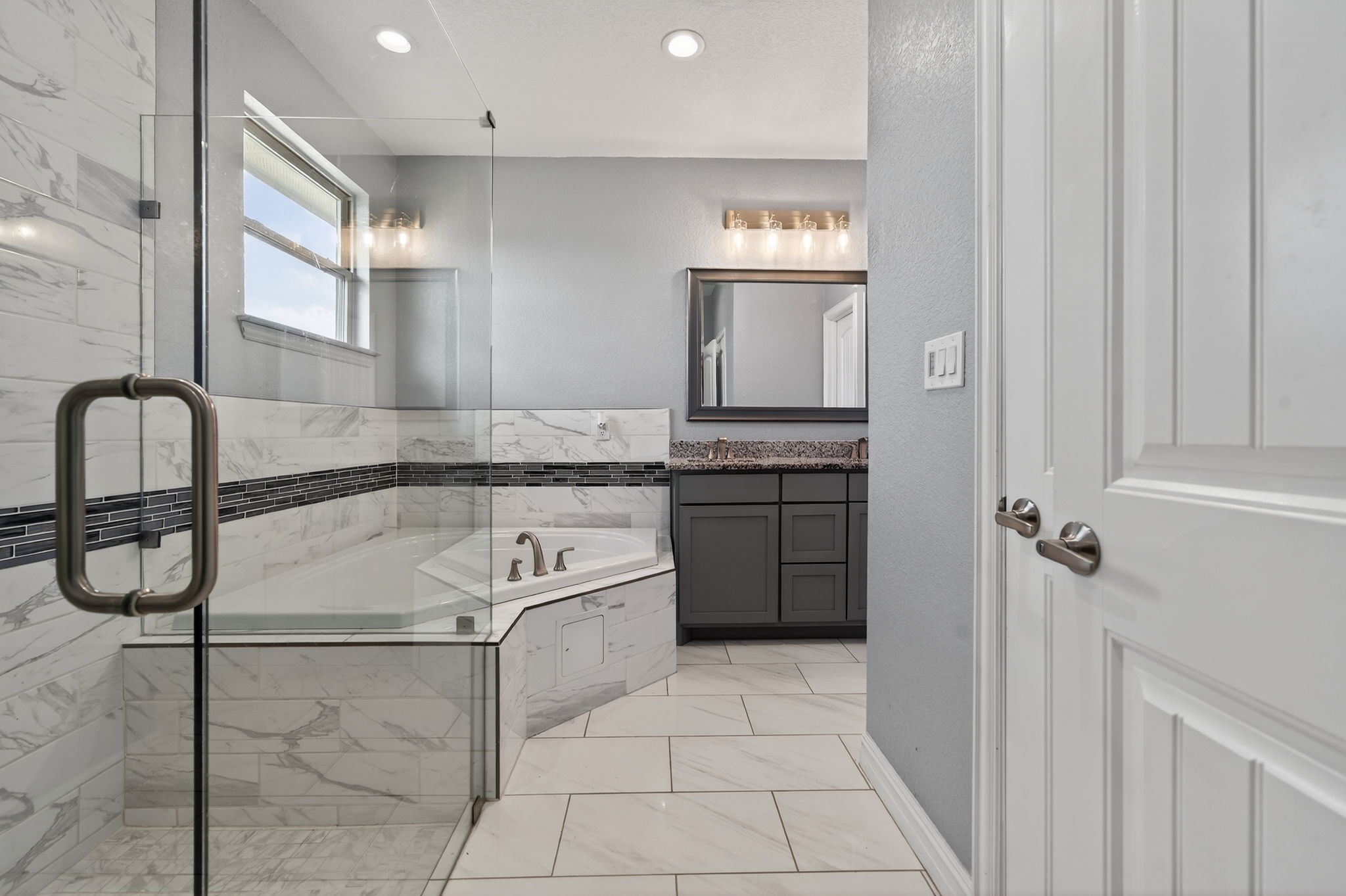 9325 County Road 4074