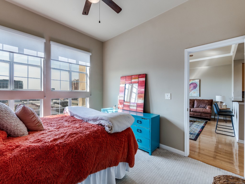 3225 Turtle Creek Boulevard 1110