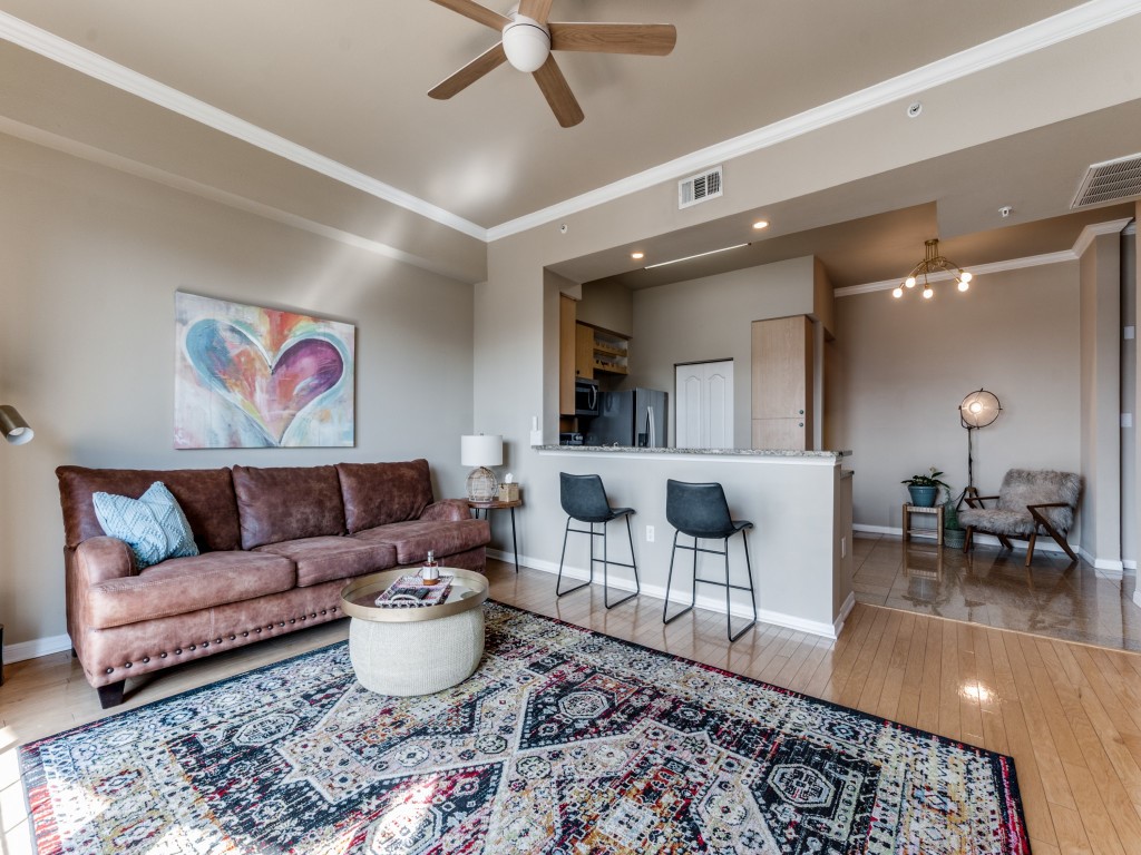 3225 Turtle Creek Boulevard 1110