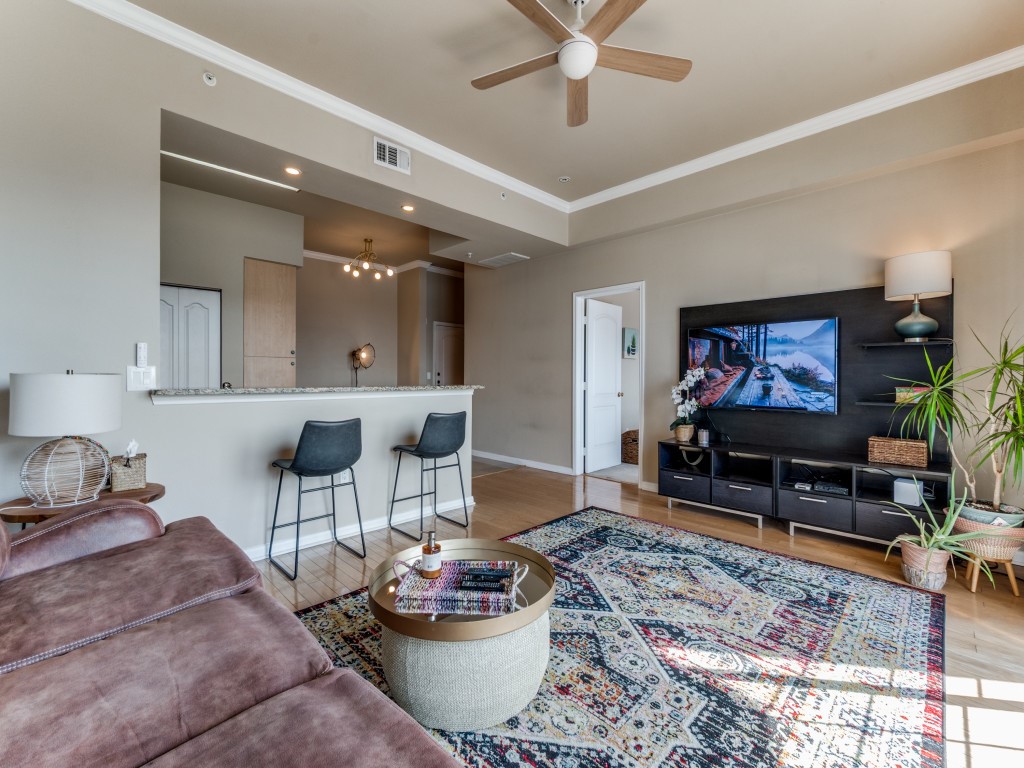 3225 Turtle Creek Boulevard 1110