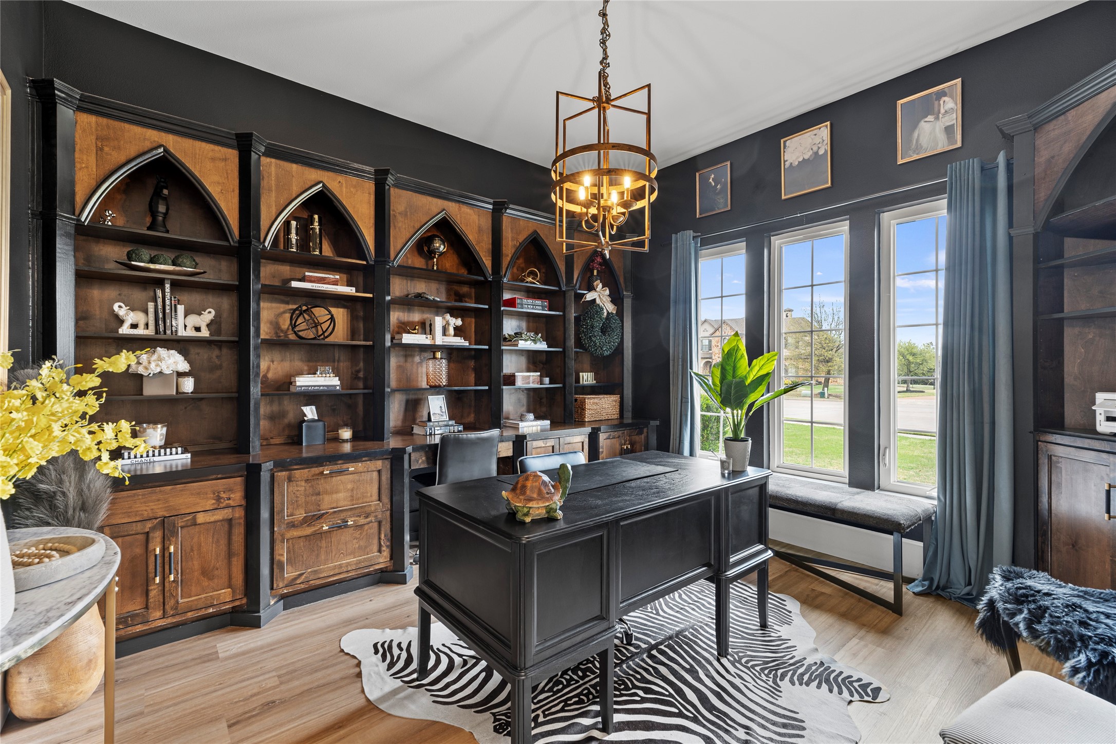 399 Wyndemere Boulevard