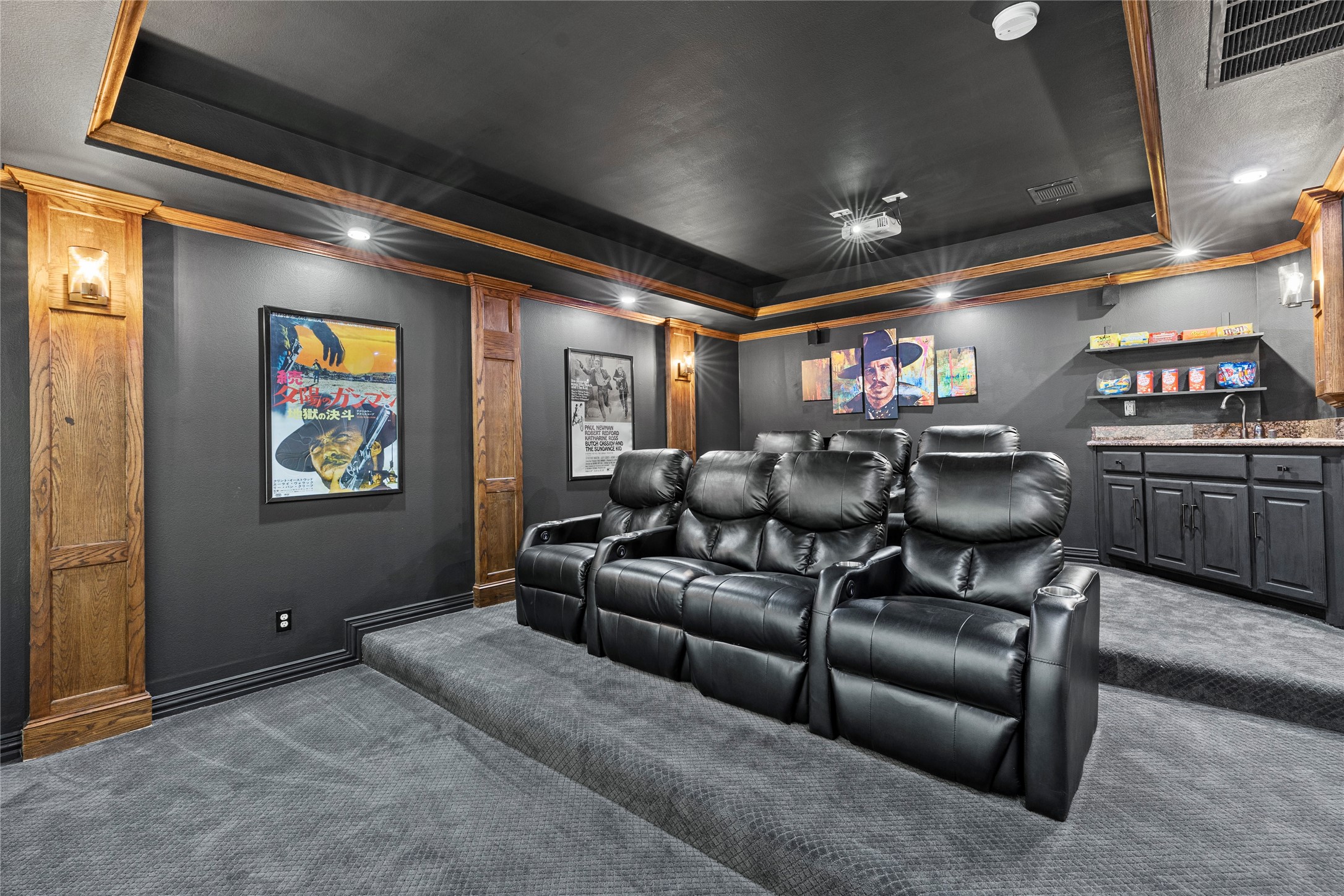 399 Wyndemere Boulevard