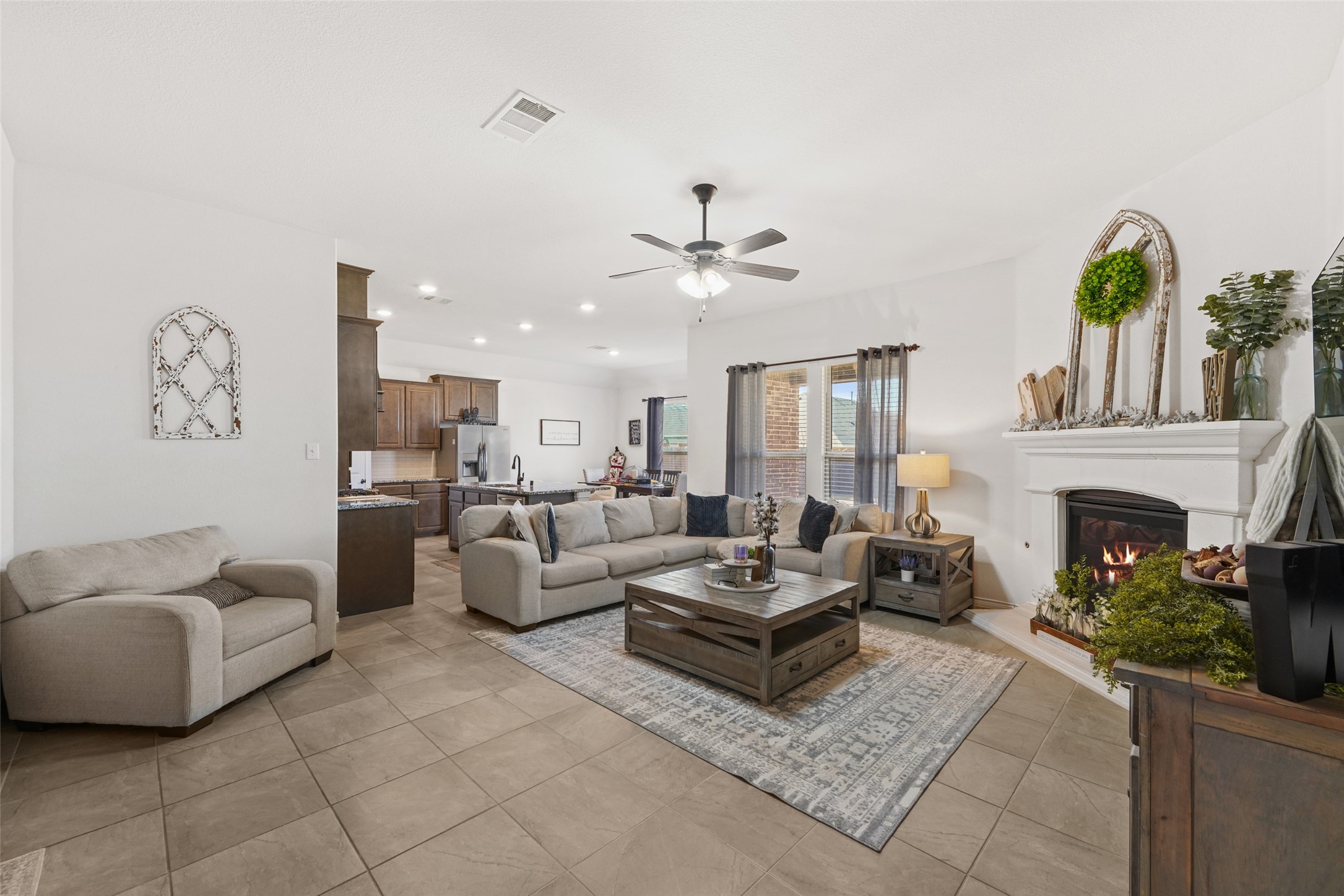 3215 Larkin Lane