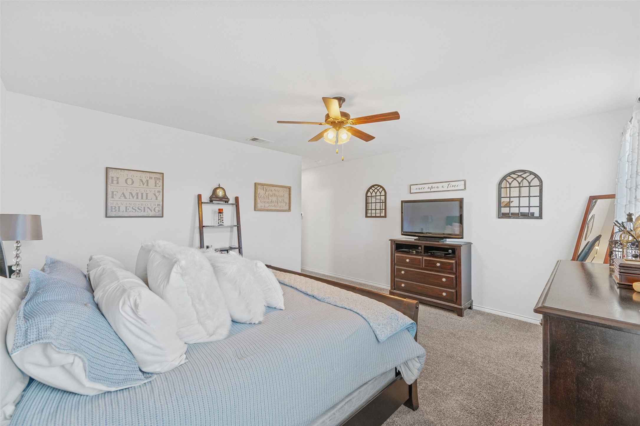 3215 Larkin Lane