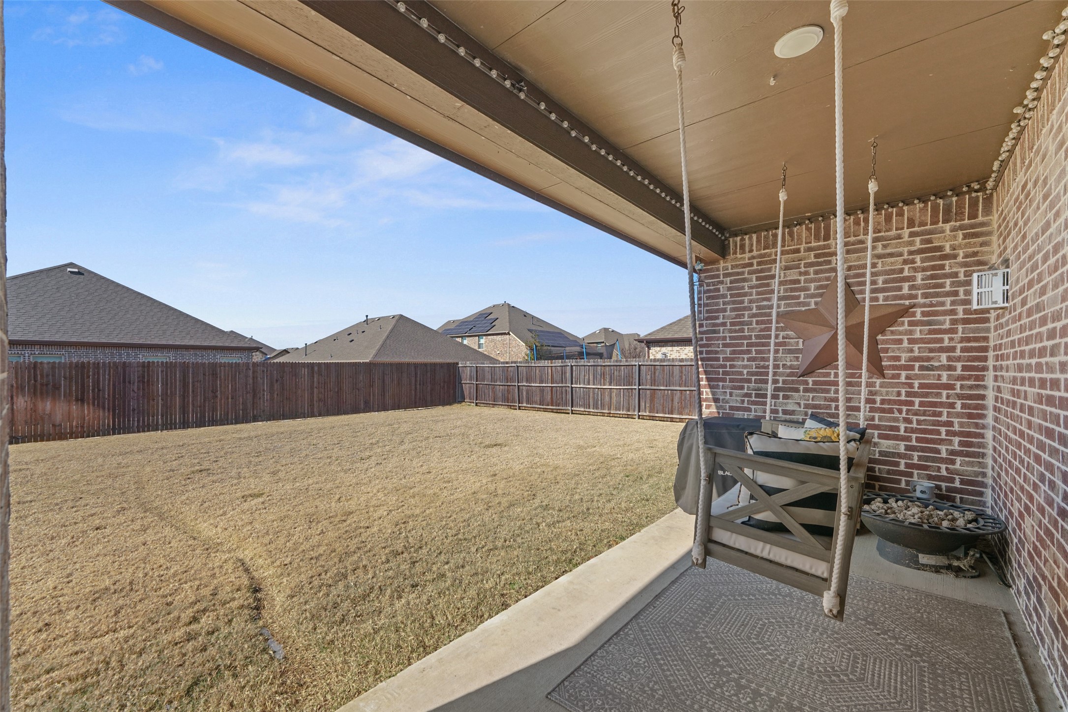 3215 Larkin Lane