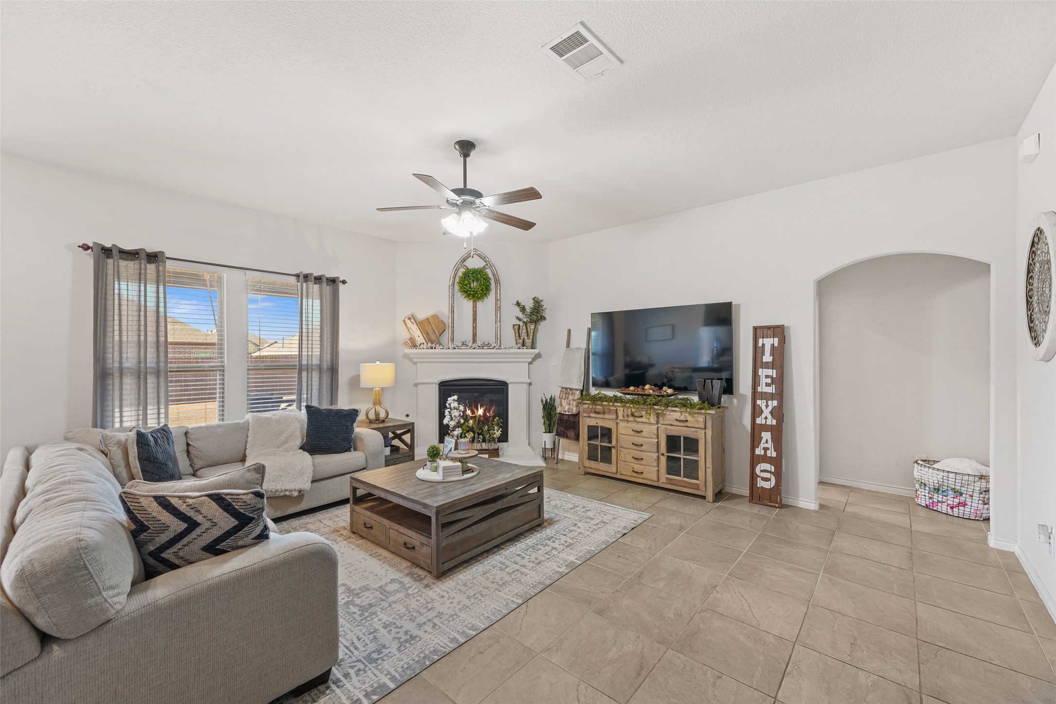 3215 Larkin Lane