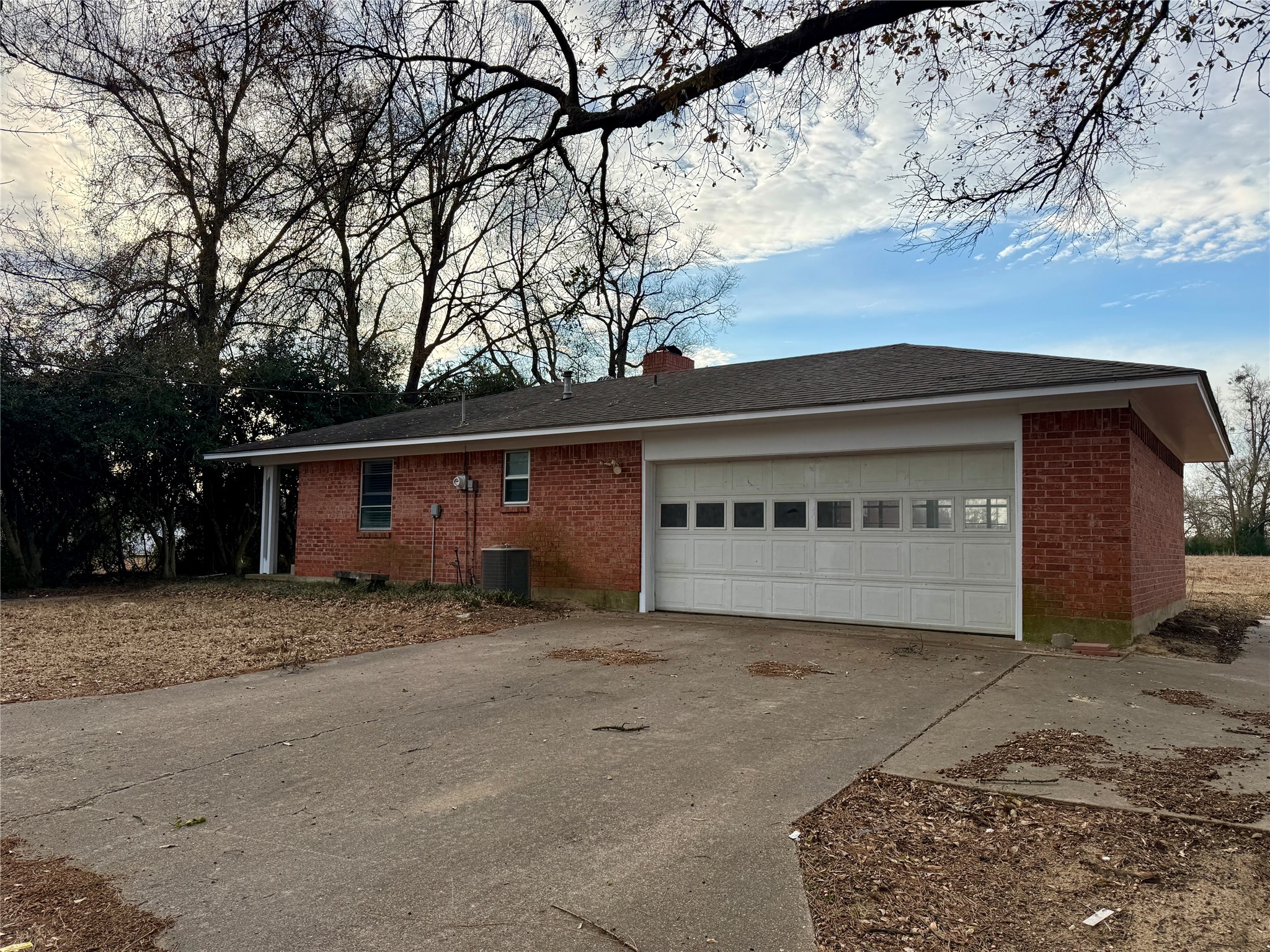 1202 S State Highway 19